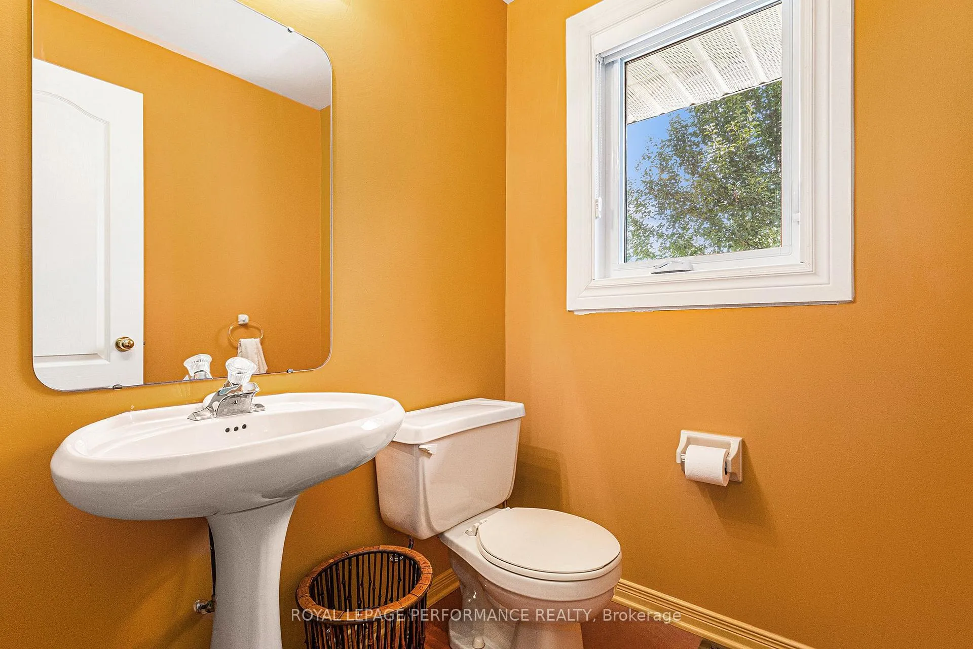 Photo 5 of 2015 Summerfields Crescent, Ottawa, Chapel Hill — HOMEH