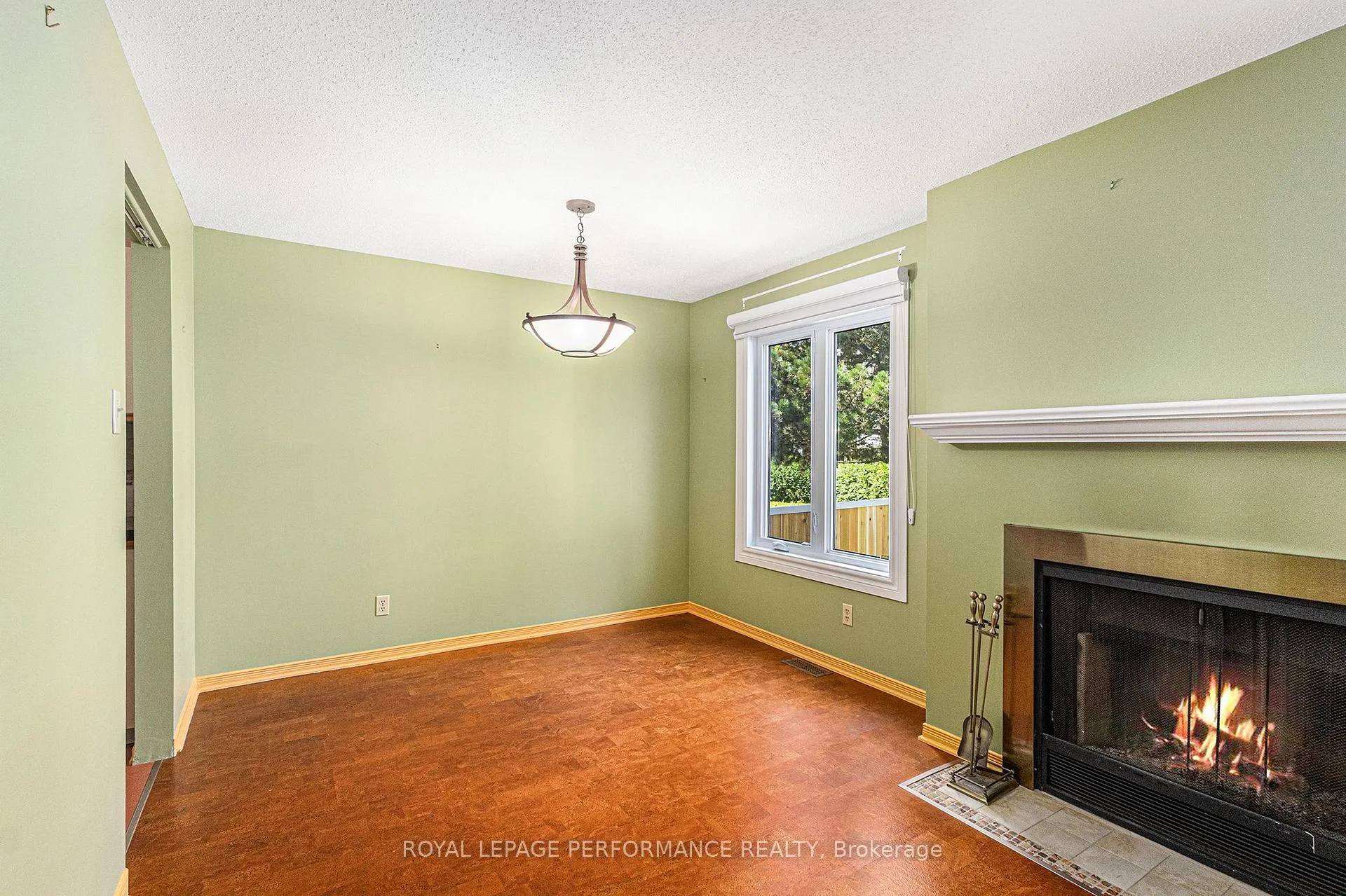 Photo 8 of 2015 Summerfields Crescent, Ottawa, Chapel Hill — HOMEH