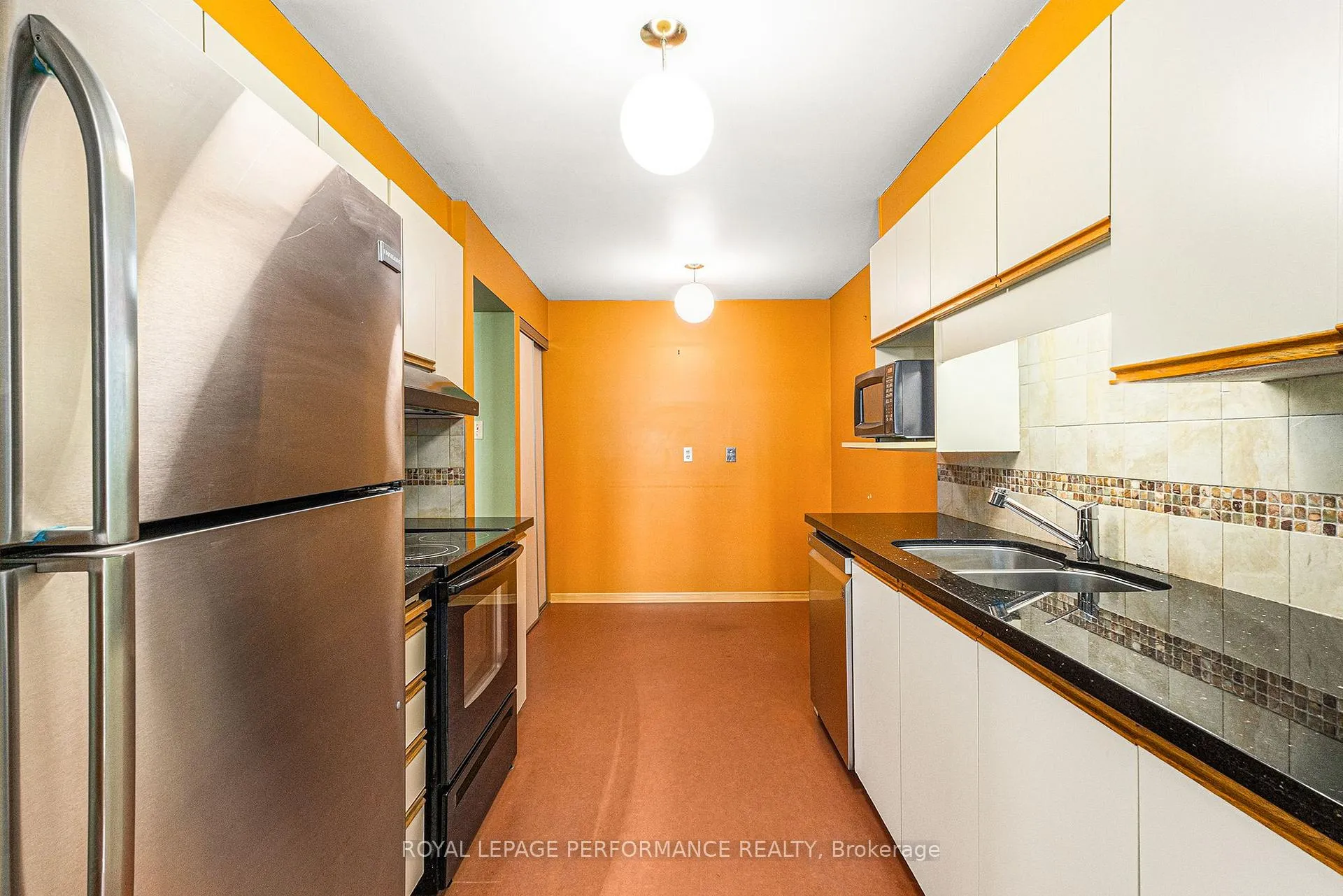 Photo 12 of 2015 Summerfields Crescent, Ottawa, Chapel Hill — HOMEH