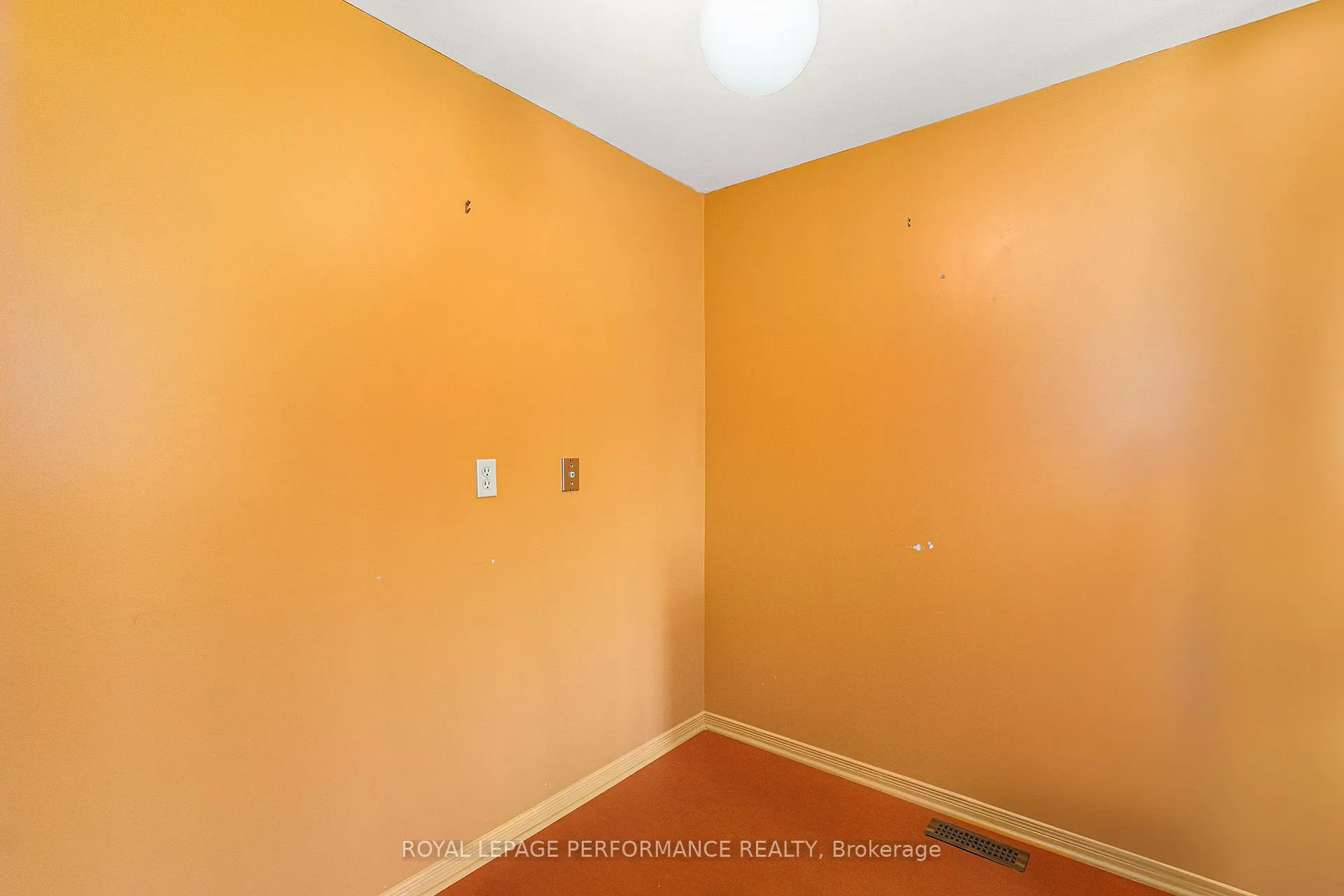 Photo 18 of 2015 Summerfields Crescent, Ottawa, Chapel Hill — HOMEH