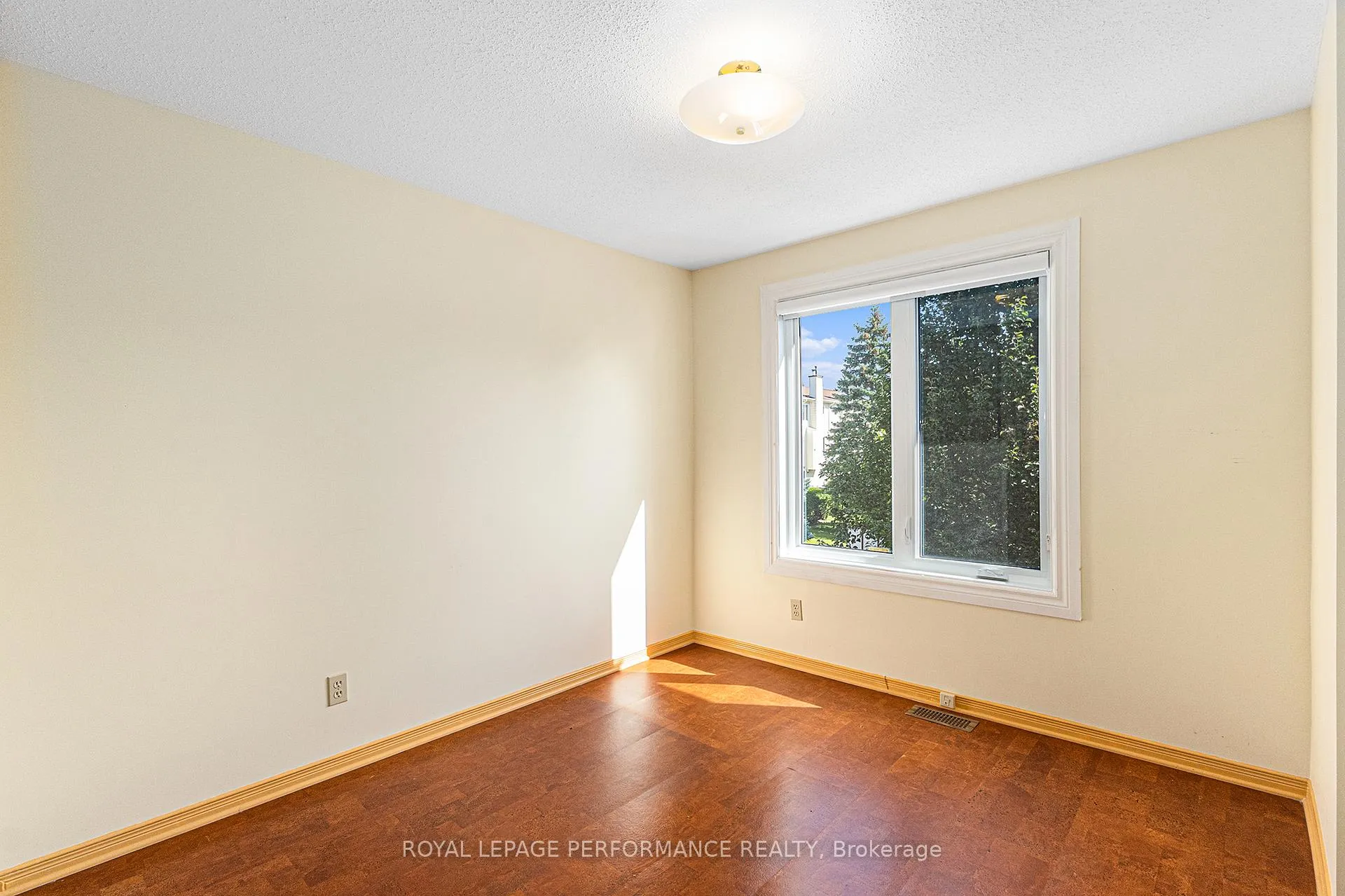 Photo 20 of 2015 Summerfields Crescent, Ottawa, Chapel Hill — HOMEH