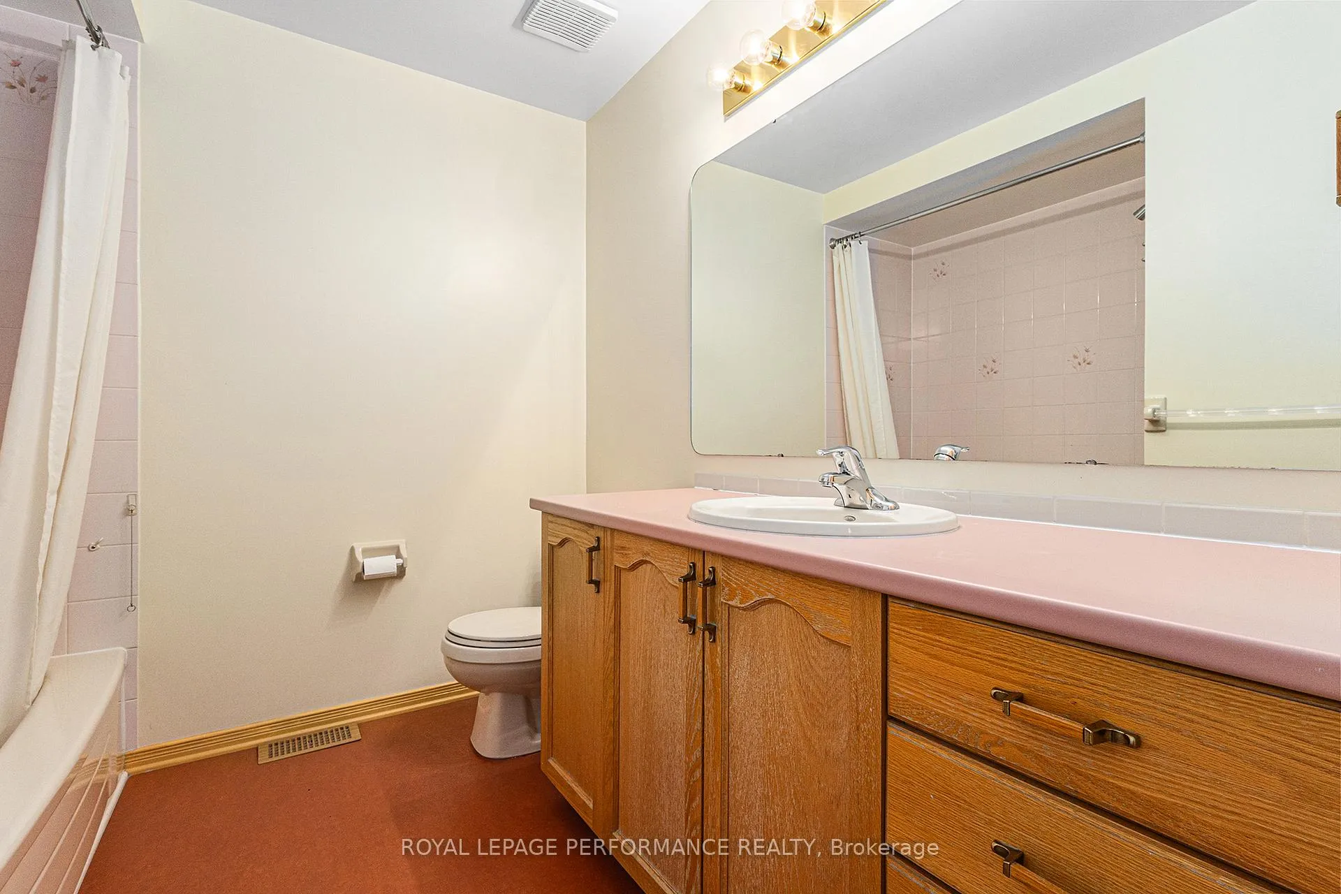 Photo 21 of 2015 Summerfields Crescent, Ottawa, Chapel Hill — HOMEH