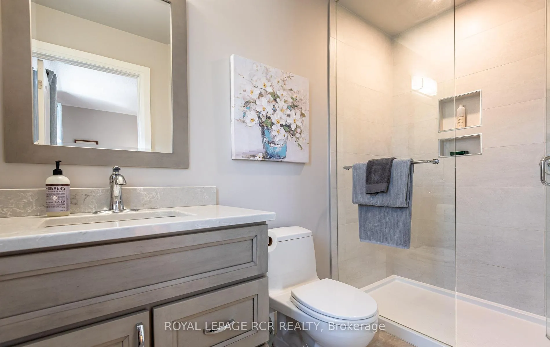 Photo 20 of 42 Allenvale Drive, Aurora, Aurora Highlands — HOMEH