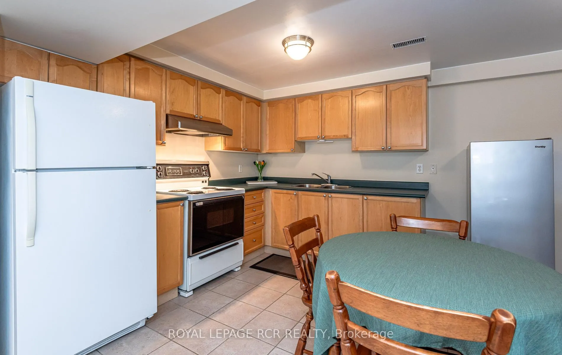 Photo 32 of 42 Allenvale Drive, Aurora, Aurora Highlands — HOMEH
