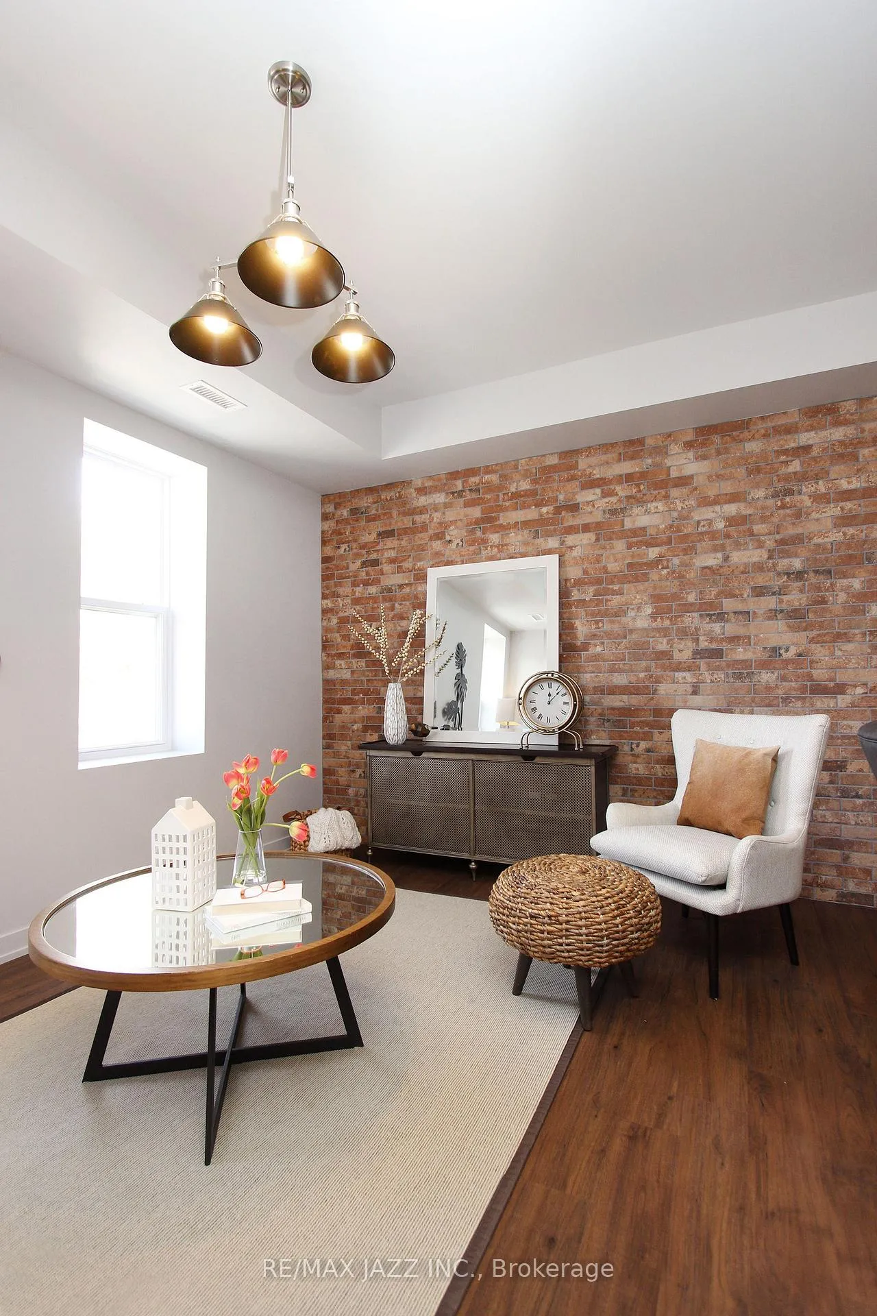 Photo 18 of Unit 201, 14 1/2 King Street E, Oshawa, O'Neill — HOMEH