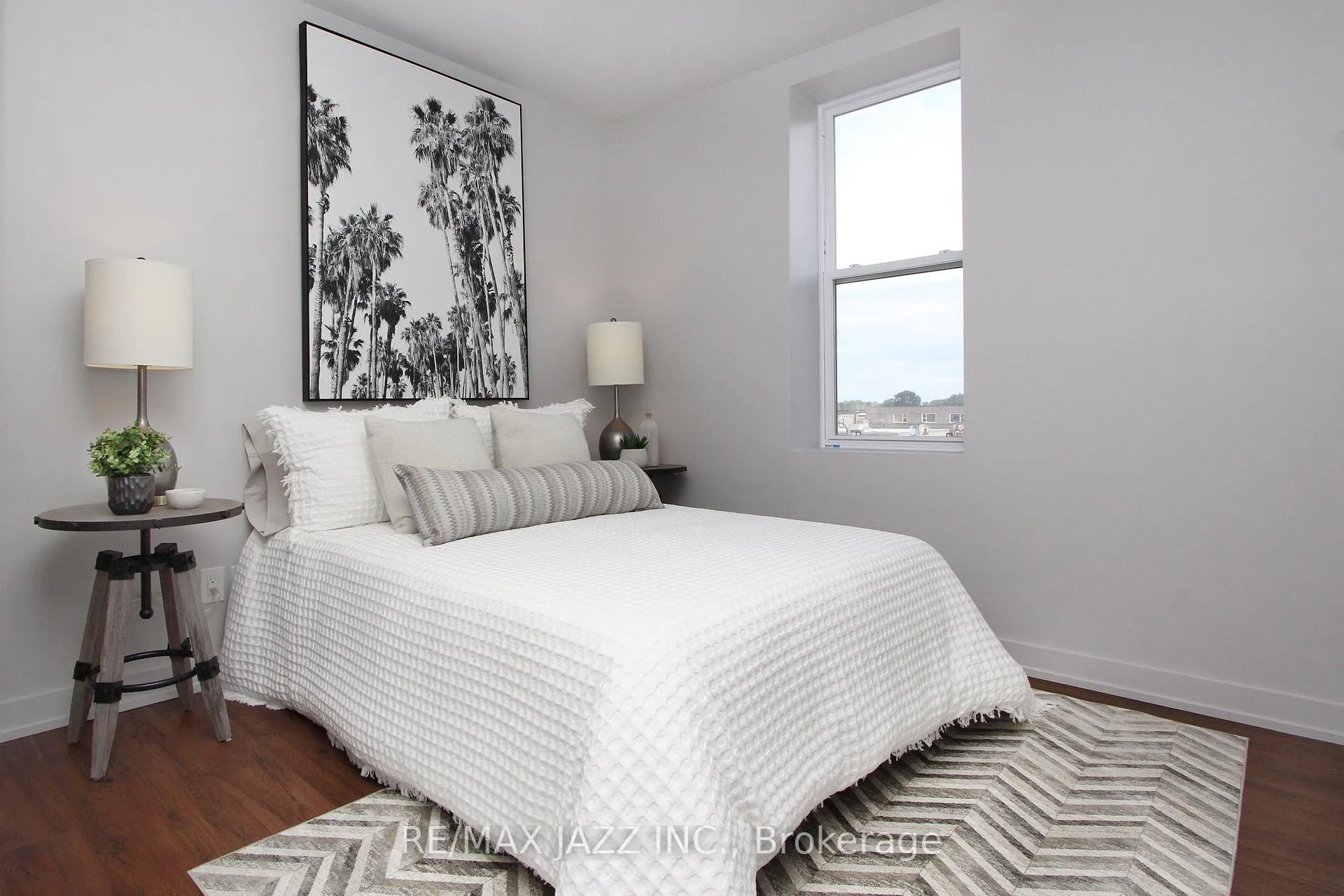 Photo 21 of Unit 201, 14 1/2 King Street E, Oshawa, O'Neill — HOMEH