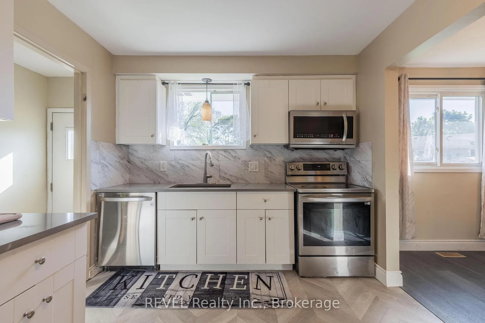 Photo 6 of 4 Elaine Court, St. Catharines, Lakeport — HOMEH