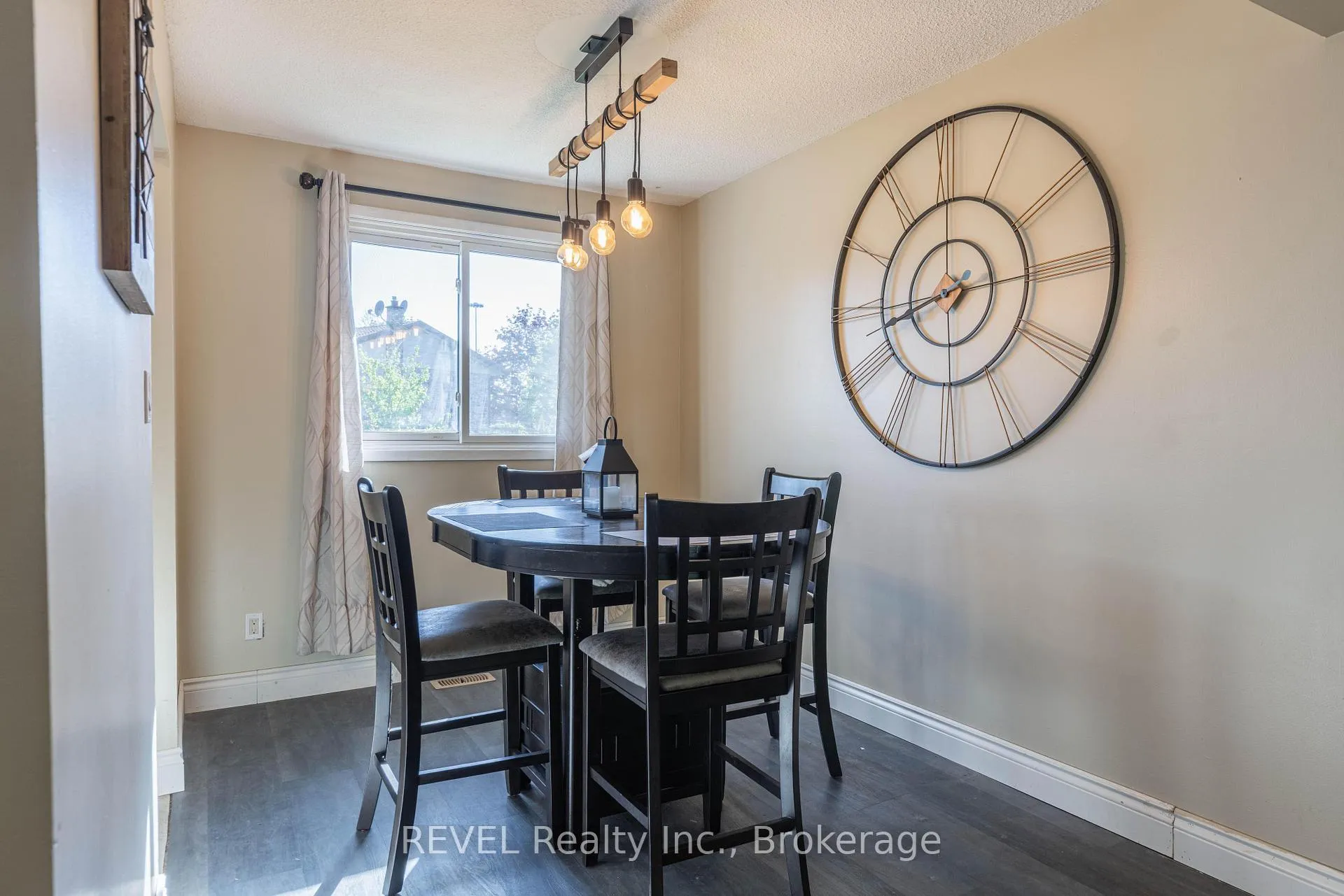 Photo 7 of 4 Elaine Court, St. Catharines, Lakeport — HOMEH