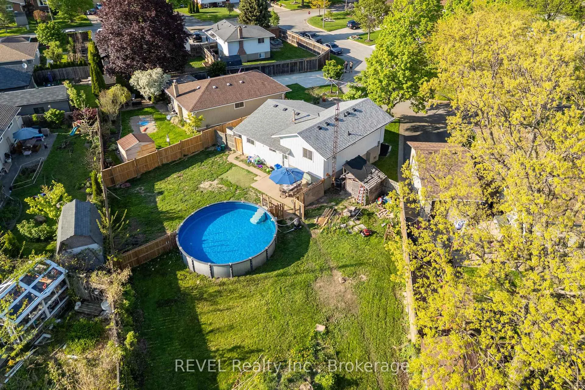 Photo 25 of 4 Elaine Court, St. Catharines, Lakeport — HOMEH
