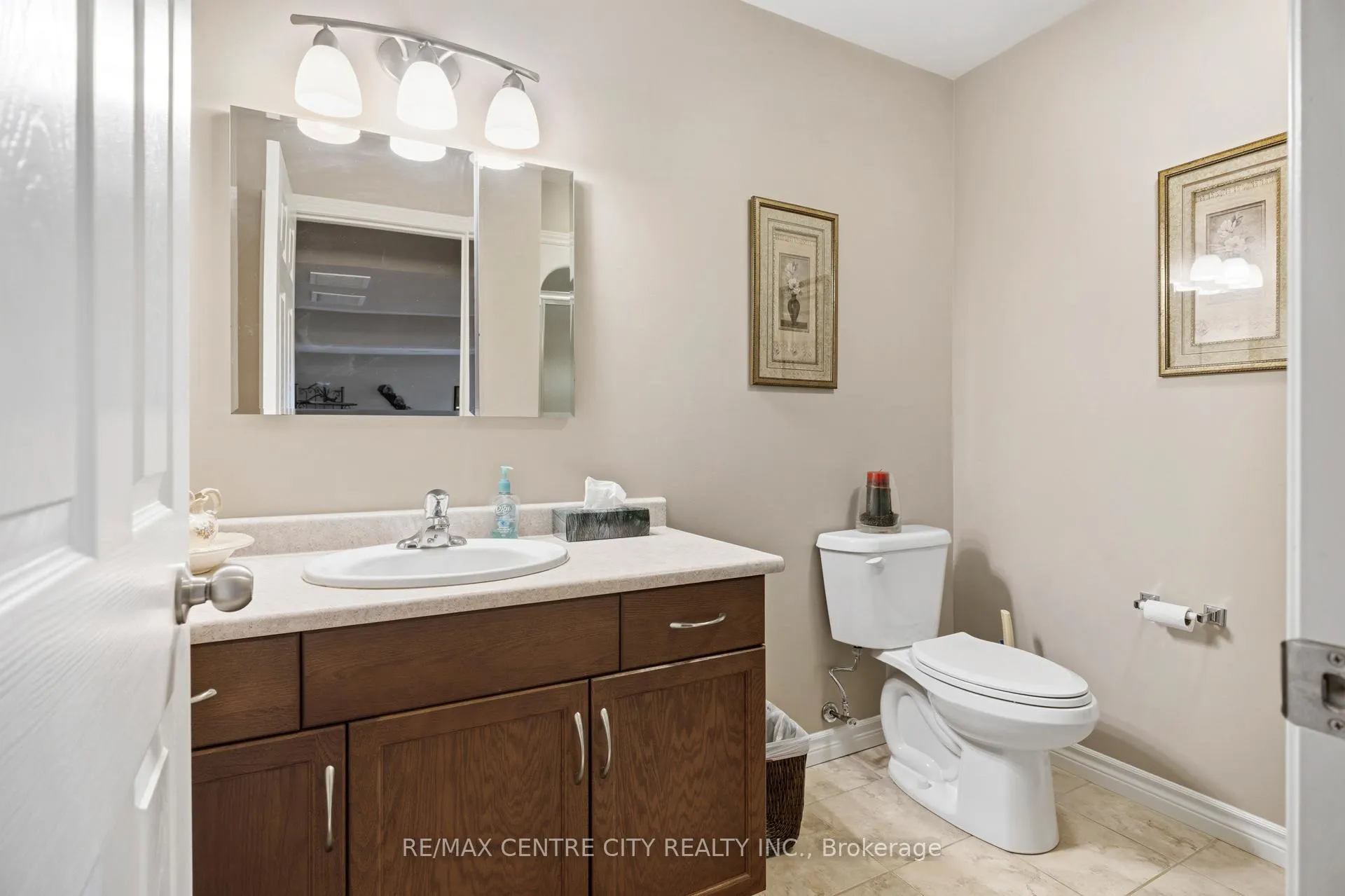 Photo 23 of 20 Chamberlain Court, St. Thomas — HOMEH