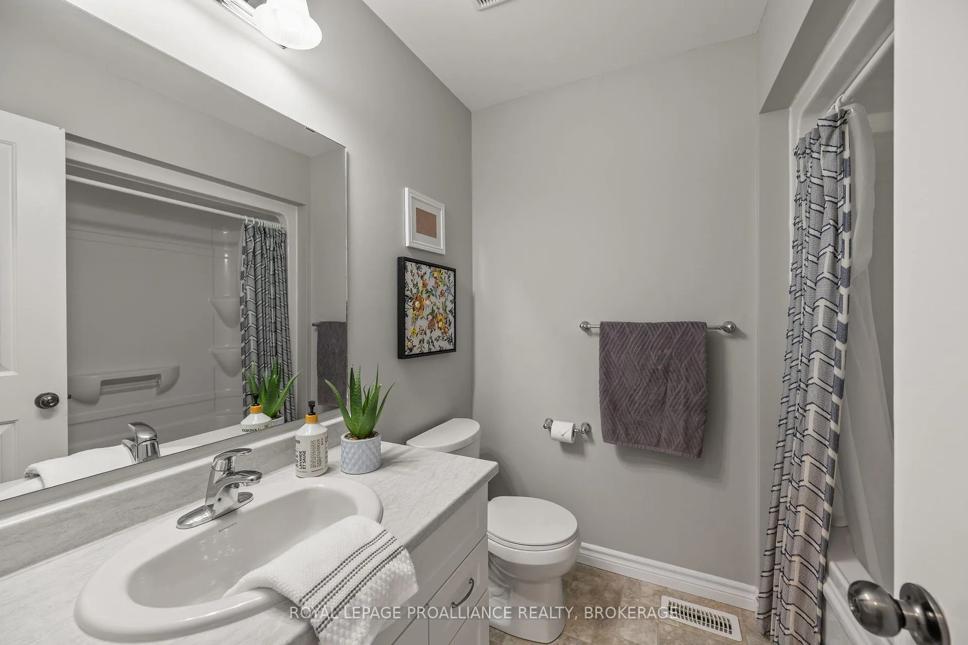 Photo 26 of 1456 Monarch Drive, Kingston, City Northwest — HOMEH