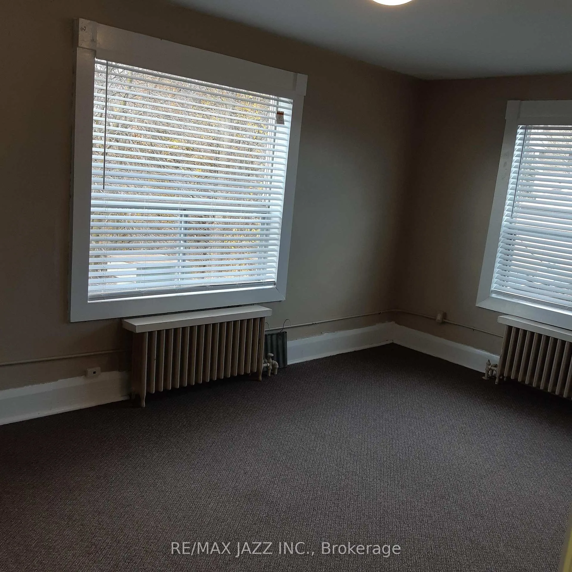 Photo 1 of Unit 4, 532 Simcoe Street S, Oshawa, Central — HOMEH