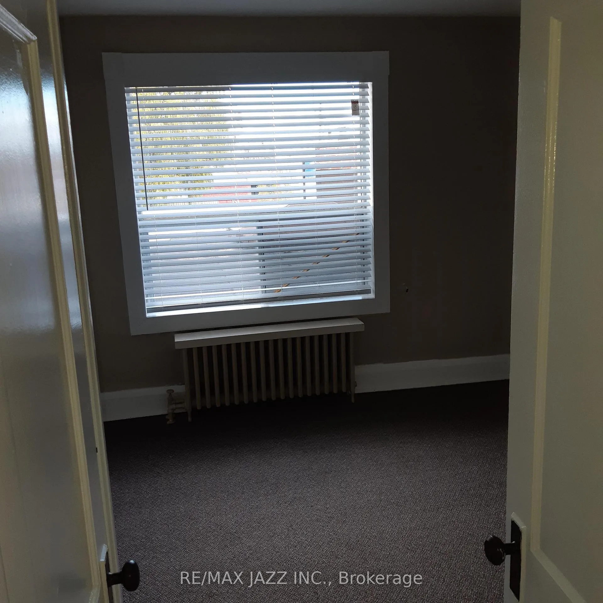 Photo 3 of Unit 4, 532 Simcoe Street S, Oshawa, Central — HOMEH
