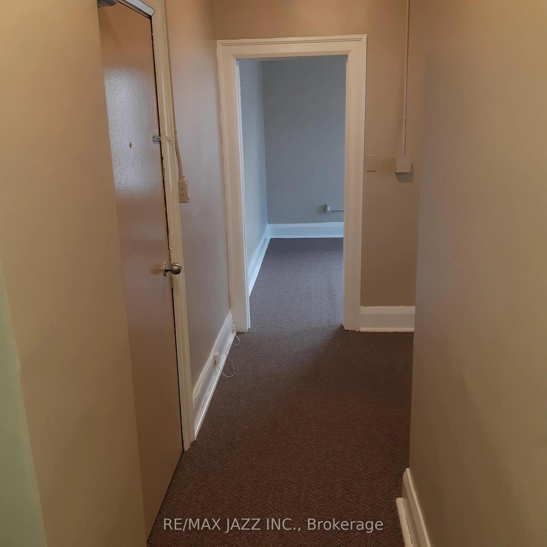Photo 5 of Unit 4, 532 Simcoe Street S, Oshawa, Central — HOMEH
