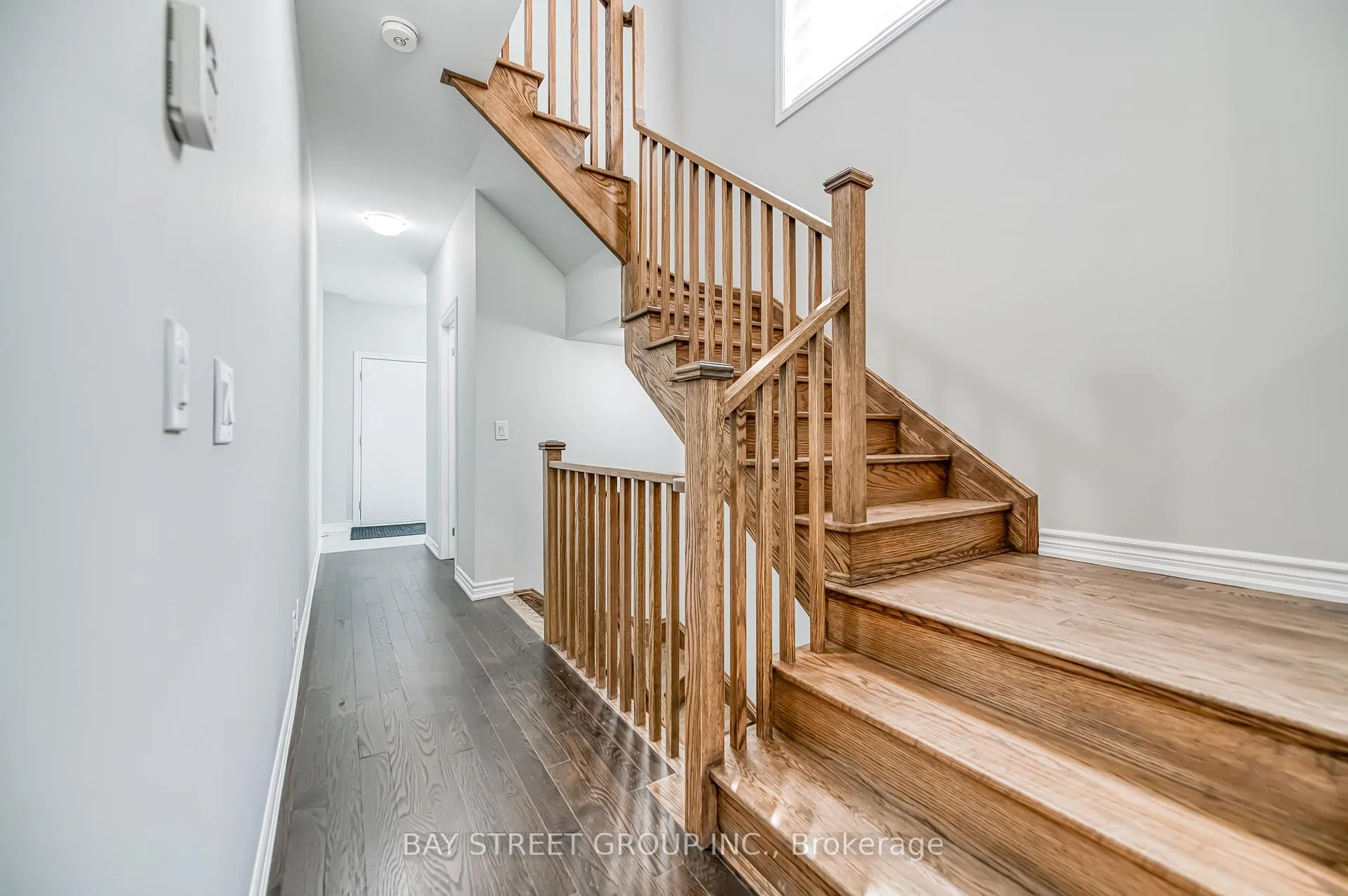 Photo 4 of 32 Jessica Antonella Street, Markham, Angus Glen — HOMEH