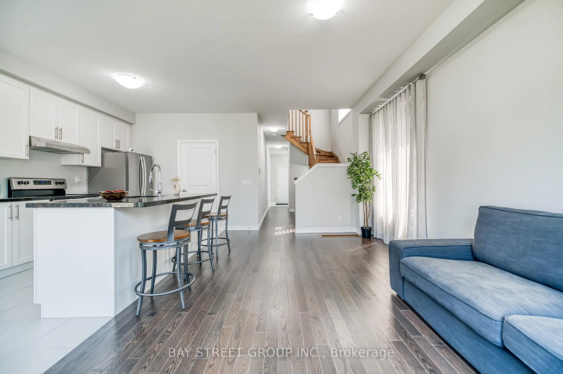 Photo 6 of 32 Jessica Antonella Street, Markham, Angus Glen — HOMEH