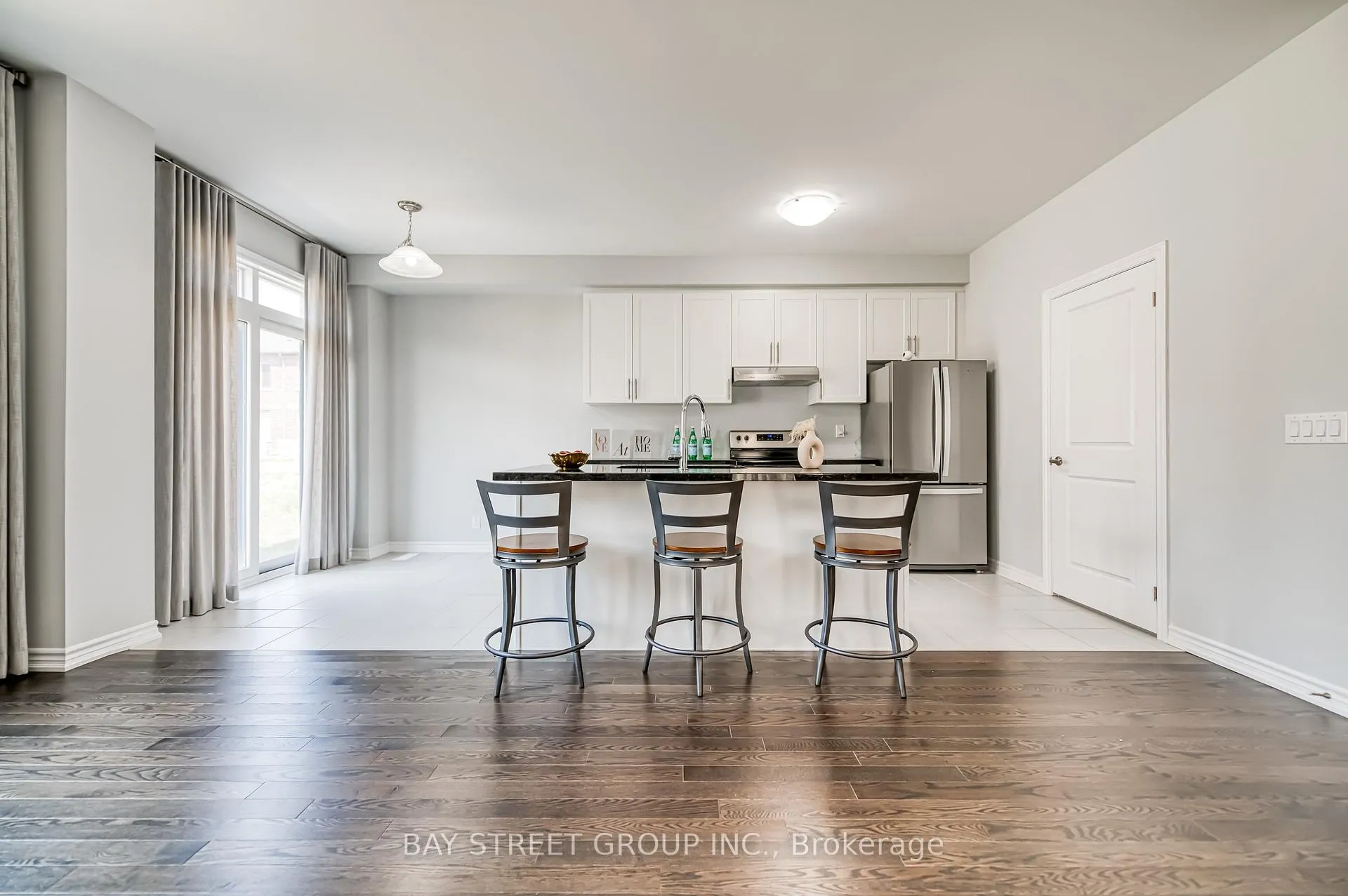 Photo 11 of 32 Jessica Antonella Street, Markham, Angus Glen — HOMEH