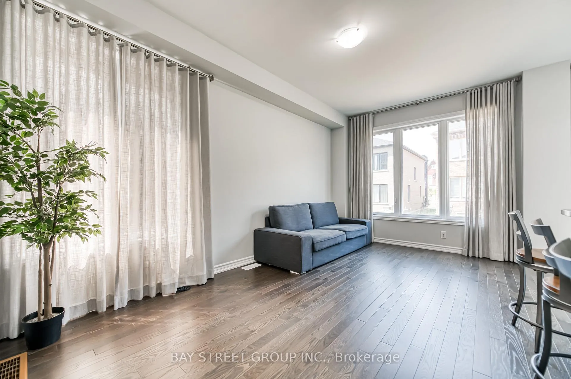 Photo 14 of 32 Jessica Antonella Street, Markham, Angus Glen — HOMEH