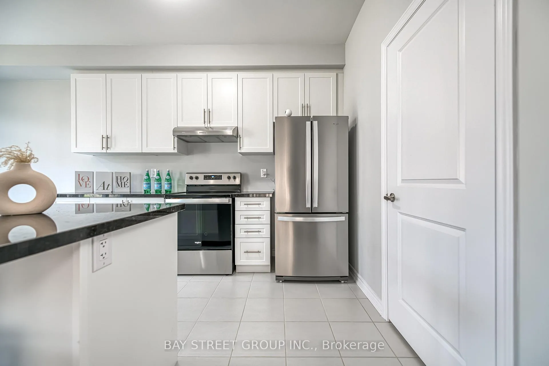 Photo 15 of 32 Jessica Antonella Street, Markham, Angus Glen — HOMEH