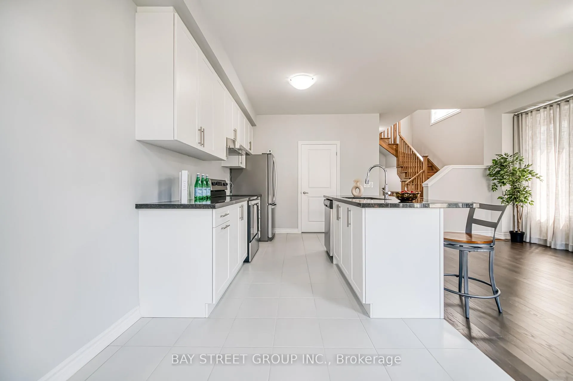Photo 17 of 32 Jessica Antonella Street, Markham, Angus Glen — HOMEH