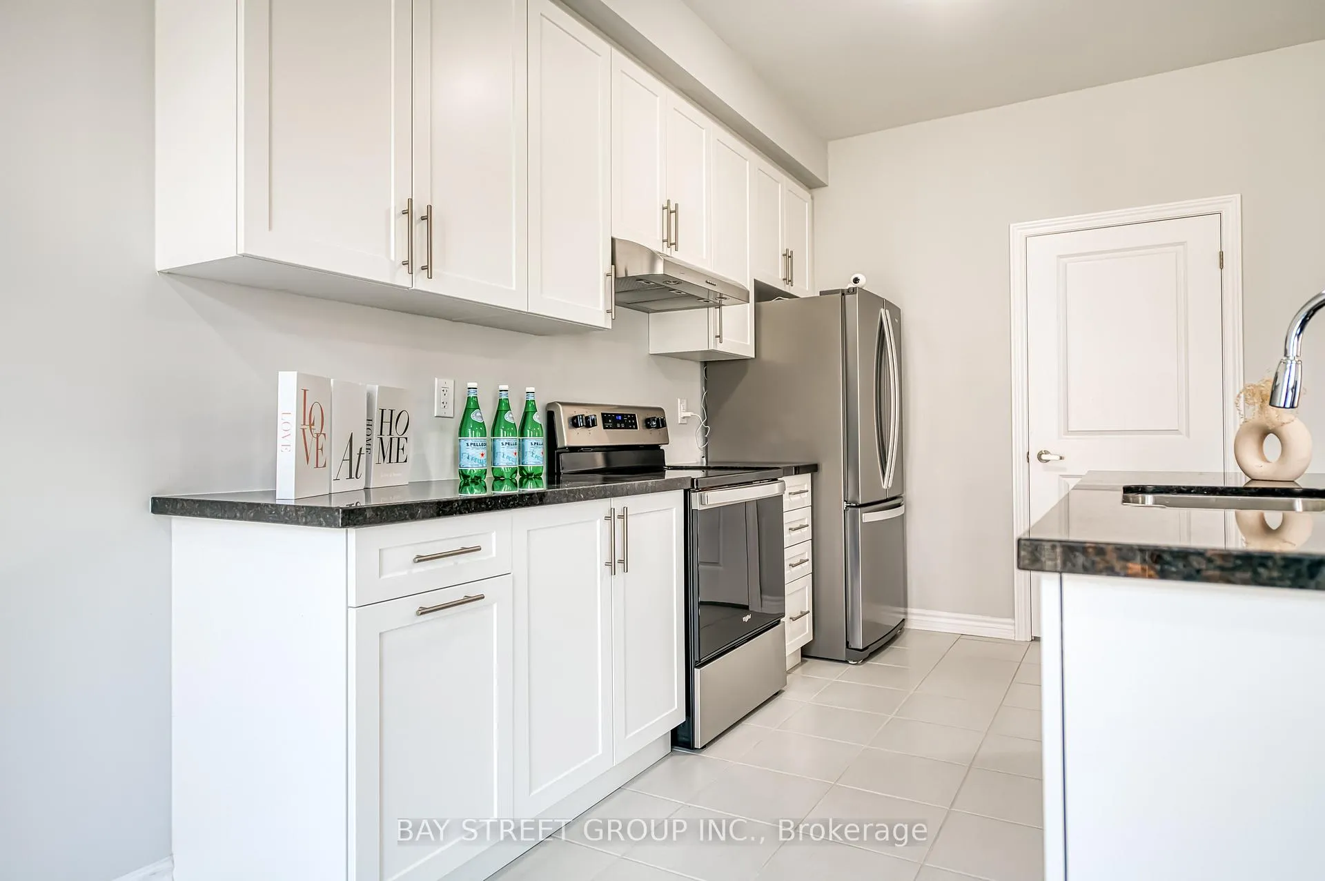 Photo 18 of 32 Jessica Antonella Street, Markham, Angus Glen — HOMEH
