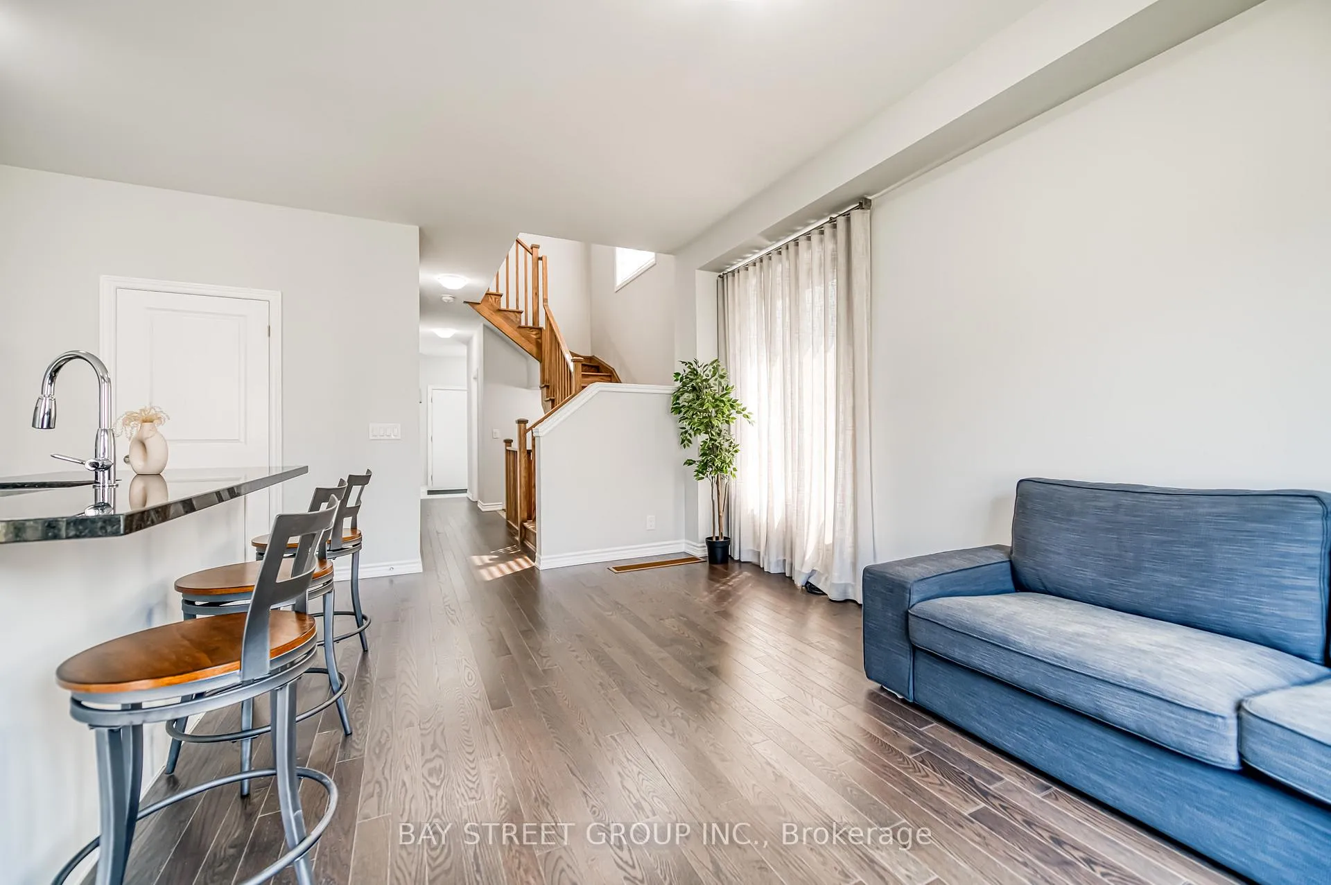 Photo 20 of 32 Jessica Antonella Street, Markham, Angus Glen — HOMEH