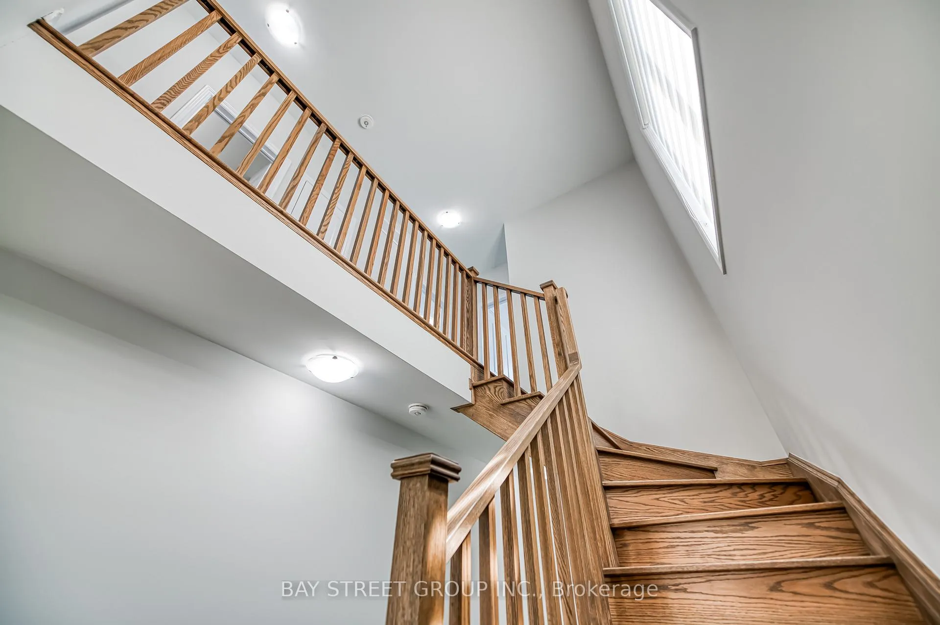 Photo 23 of 32 Jessica Antonella Street, Markham, Angus Glen — HOMEH