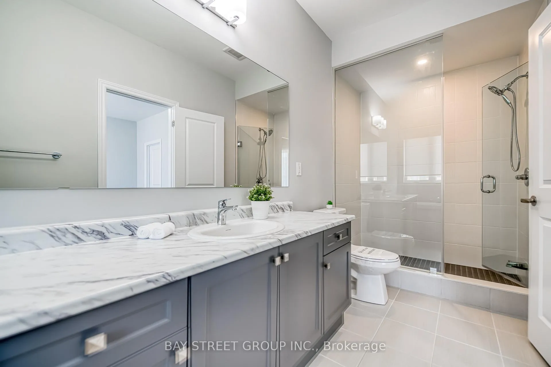 Photo 31 of 32 Jessica Antonella Street, Markham, Angus Glen — HOMEH