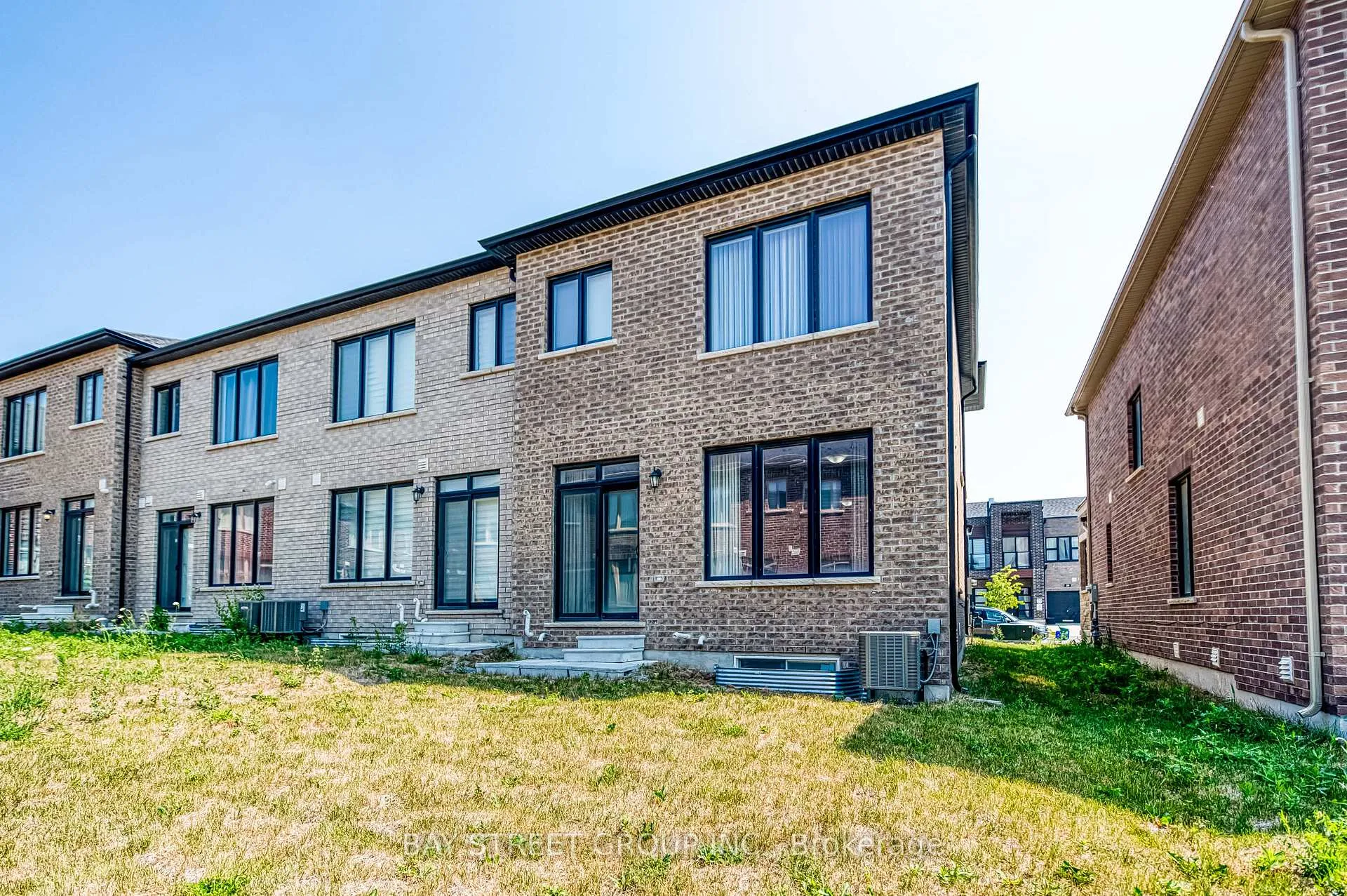 Photo 41 of 32 Jessica Antonella Street, Markham, Angus Glen — HOMEH