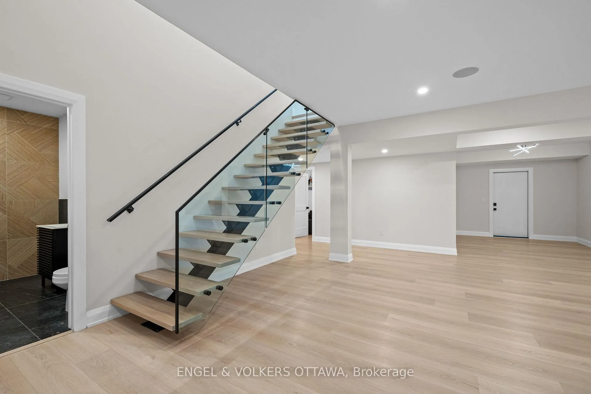 Photo 34 of 1600 Nightshade Place, Ottawa, Greely — HOMEH