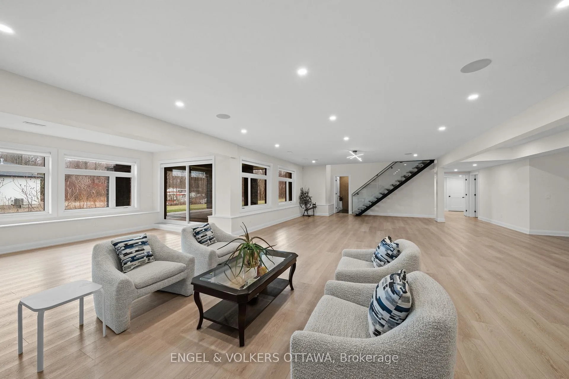 Photo 38 of 1600 Nightshade Place, Ottawa, Greely — HOMEH