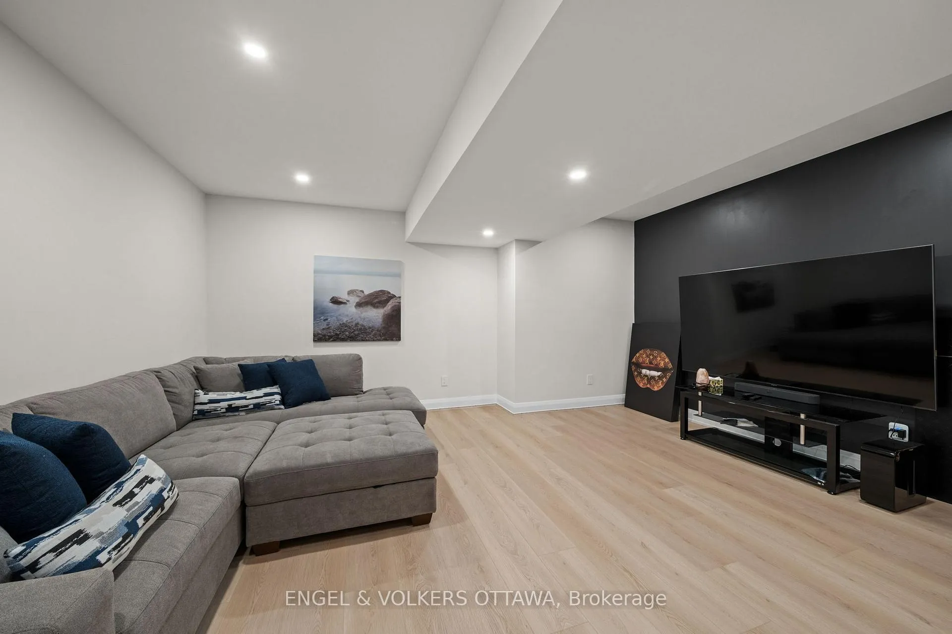 Photo 43 of 1600 Nightshade Place, Ottawa, Greely — HOMEH