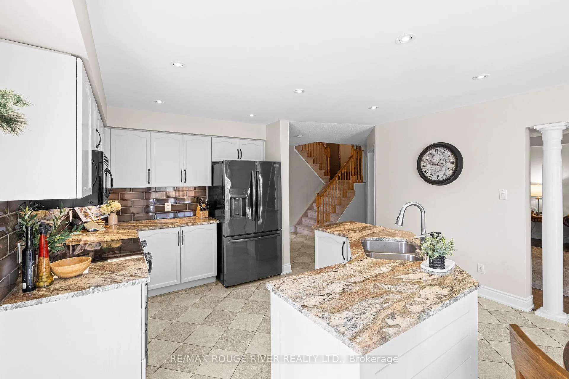 Photo 17 of 9 Clayton Crescent, Clarington, Bowmanville — HOMEH