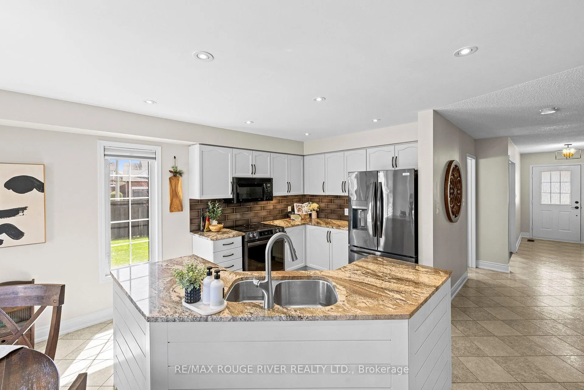Photo 19 of 9 Clayton Crescent, Clarington, Bowmanville — HOMEH