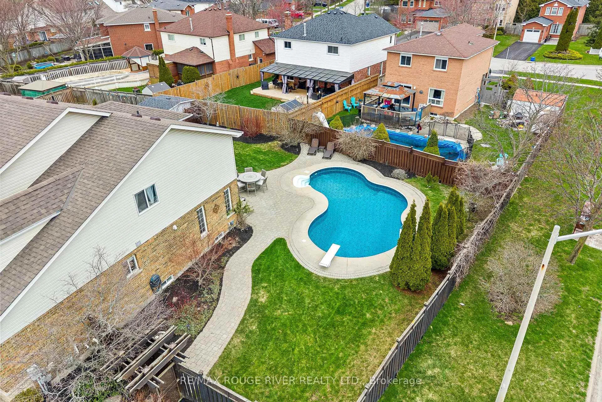 Photo 45 of 9 Clayton Crescent, Clarington, Bowmanville — HOMEH