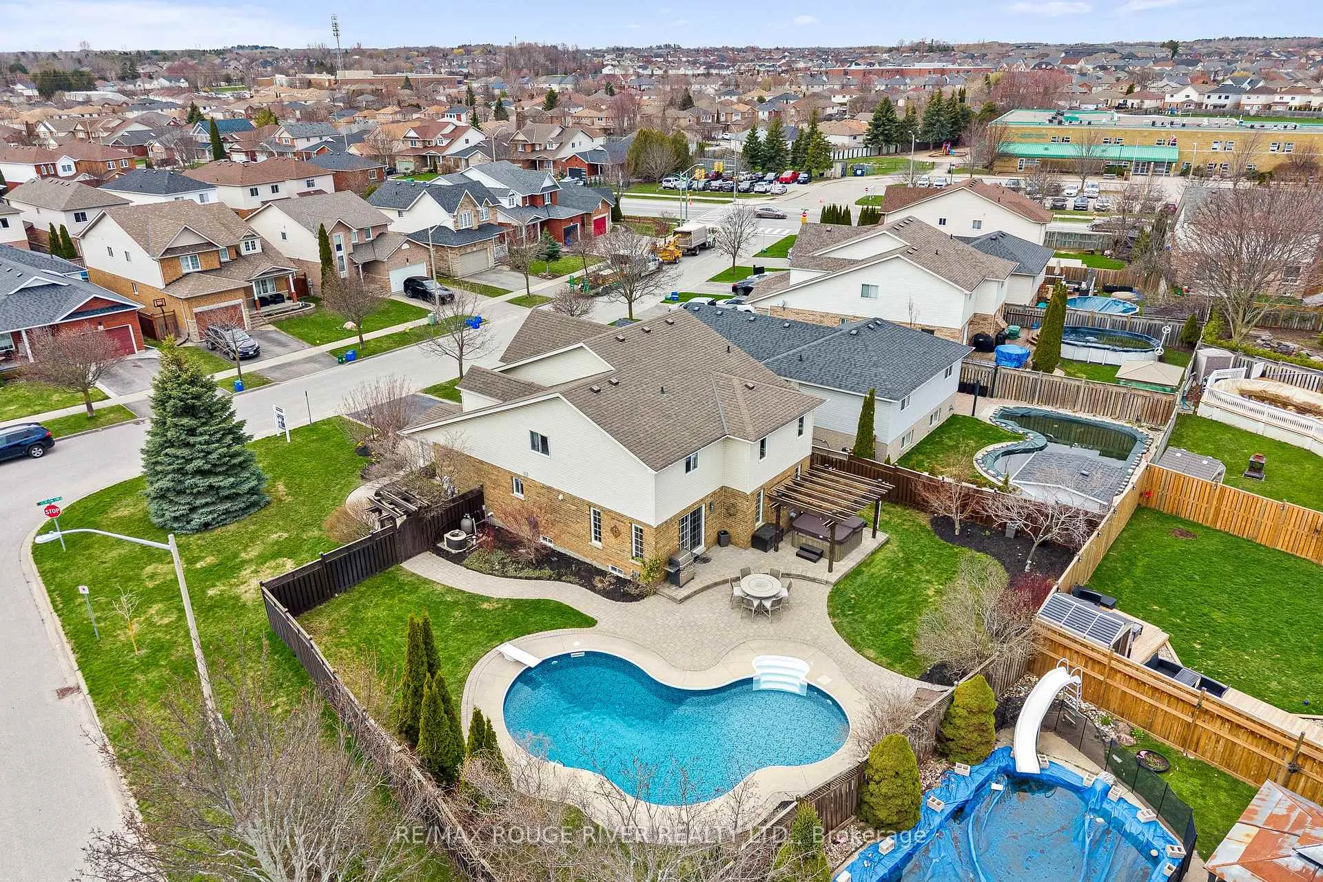 Photo 46 of 9 Clayton Crescent, Clarington, Bowmanville — HOMEH