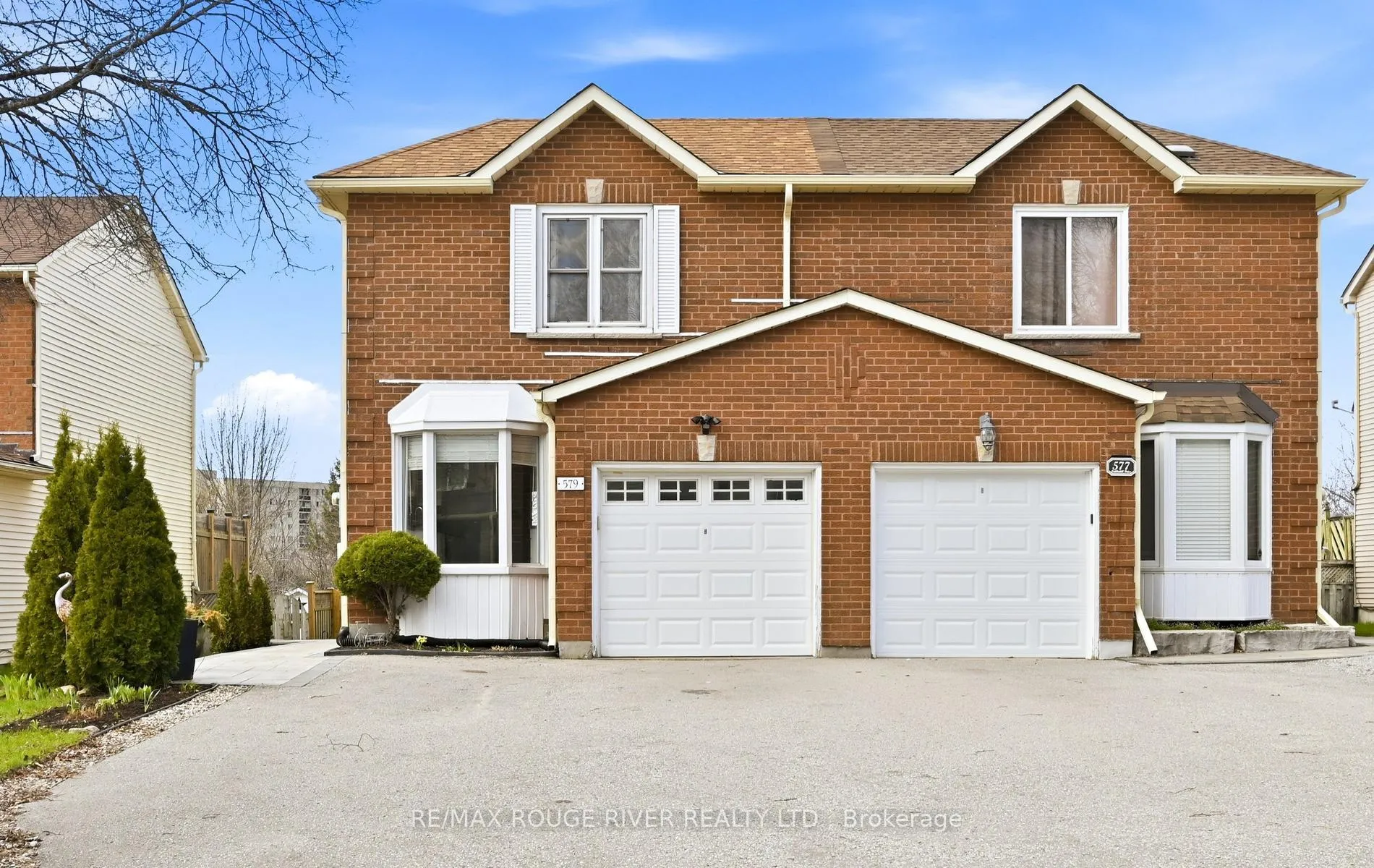 Photo 1 of 579 Cobblehill Drive, Oshawa, Pinecrest — HOMEH