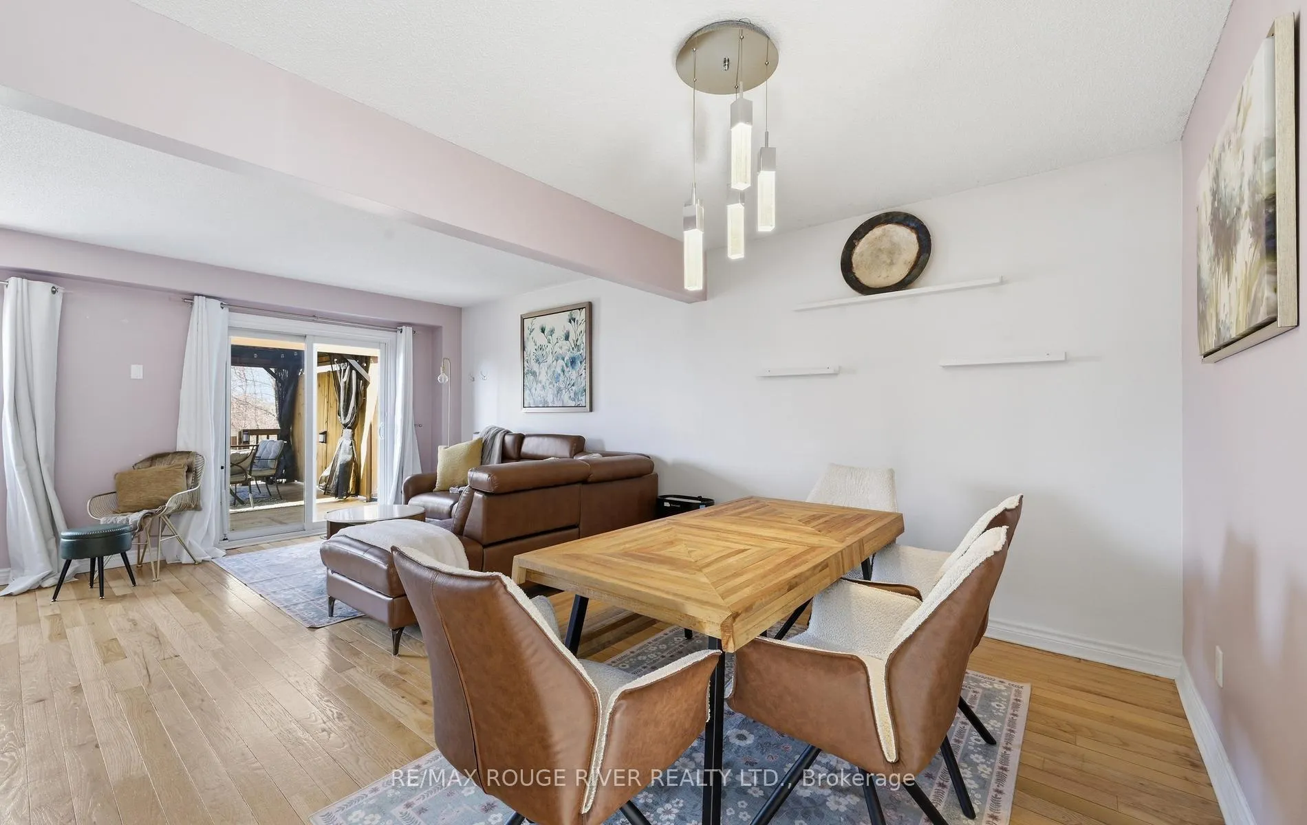 Photo 7 of 579 Cobblehill Drive, Oshawa, Pinecrest — HOMEH