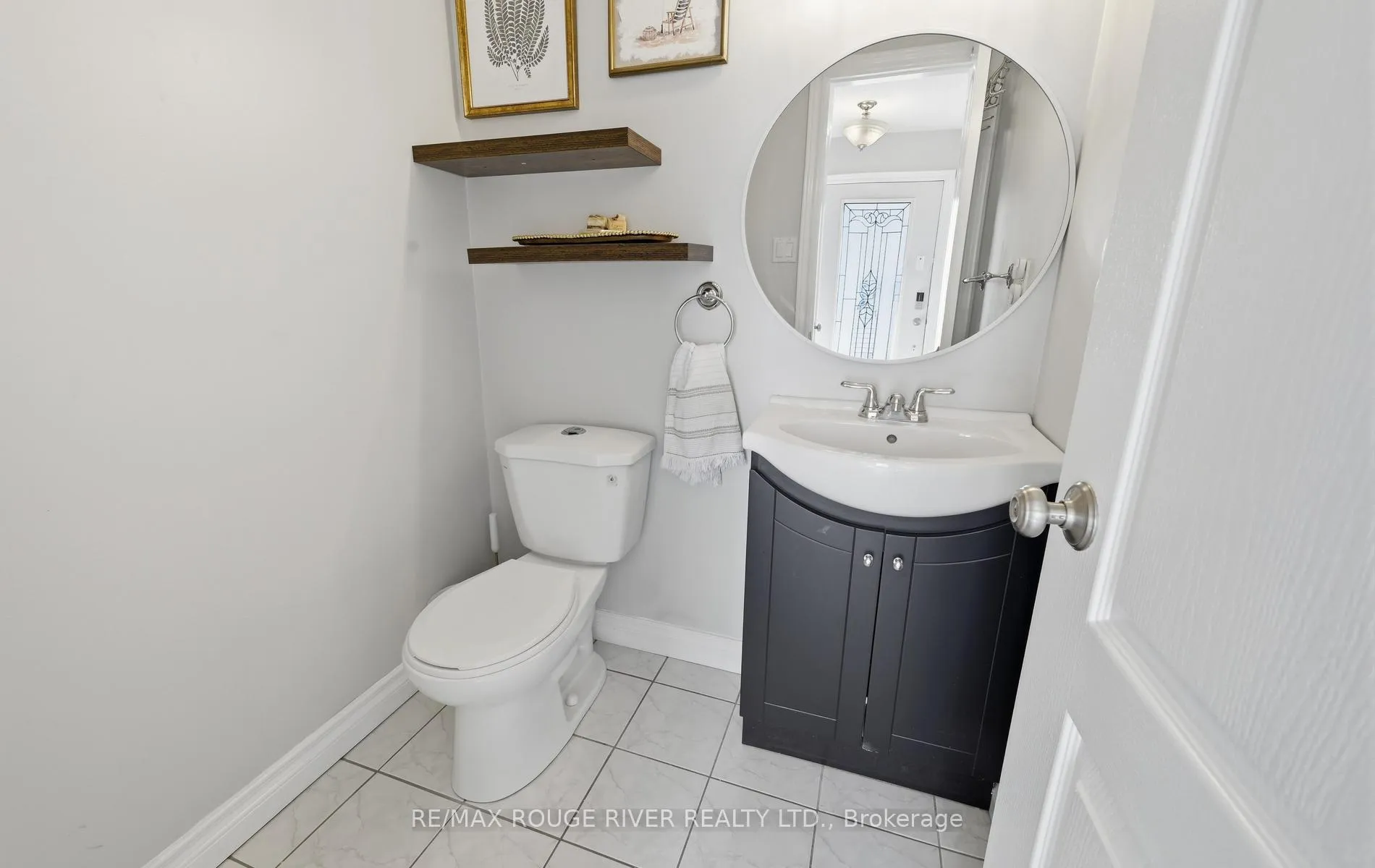 Photo 13 of 579 Cobblehill Drive, Oshawa, Pinecrest — HOMEH