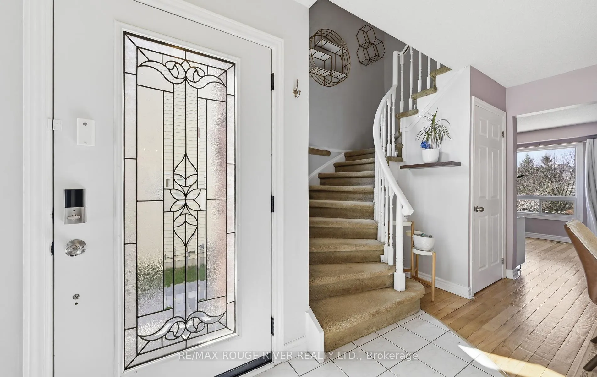 Photo 14 of 579 Cobblehill Drive, Oshawa, Pinecrest — HOMEH