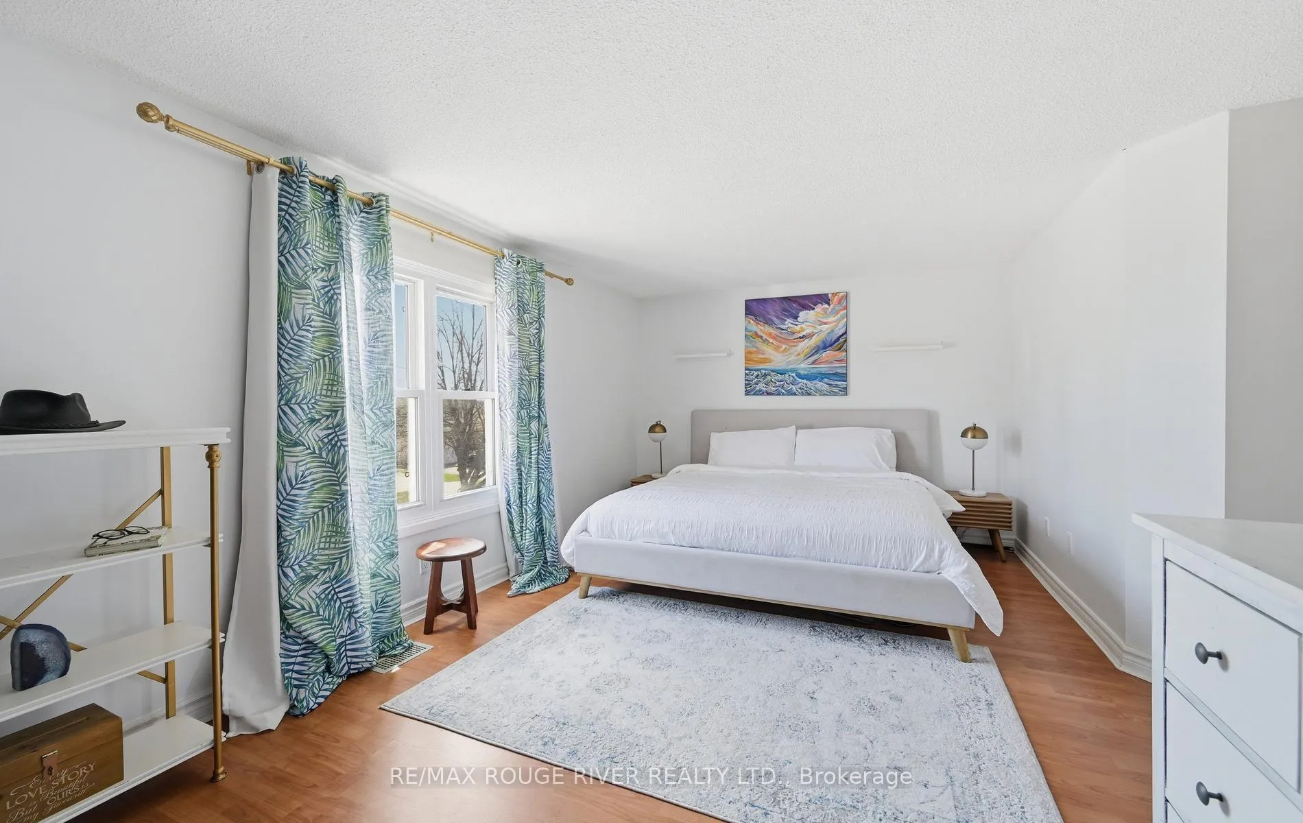 Photo 15 of 579 Cobblehill Drive, Oshawa, Pinecrest — HOMEH