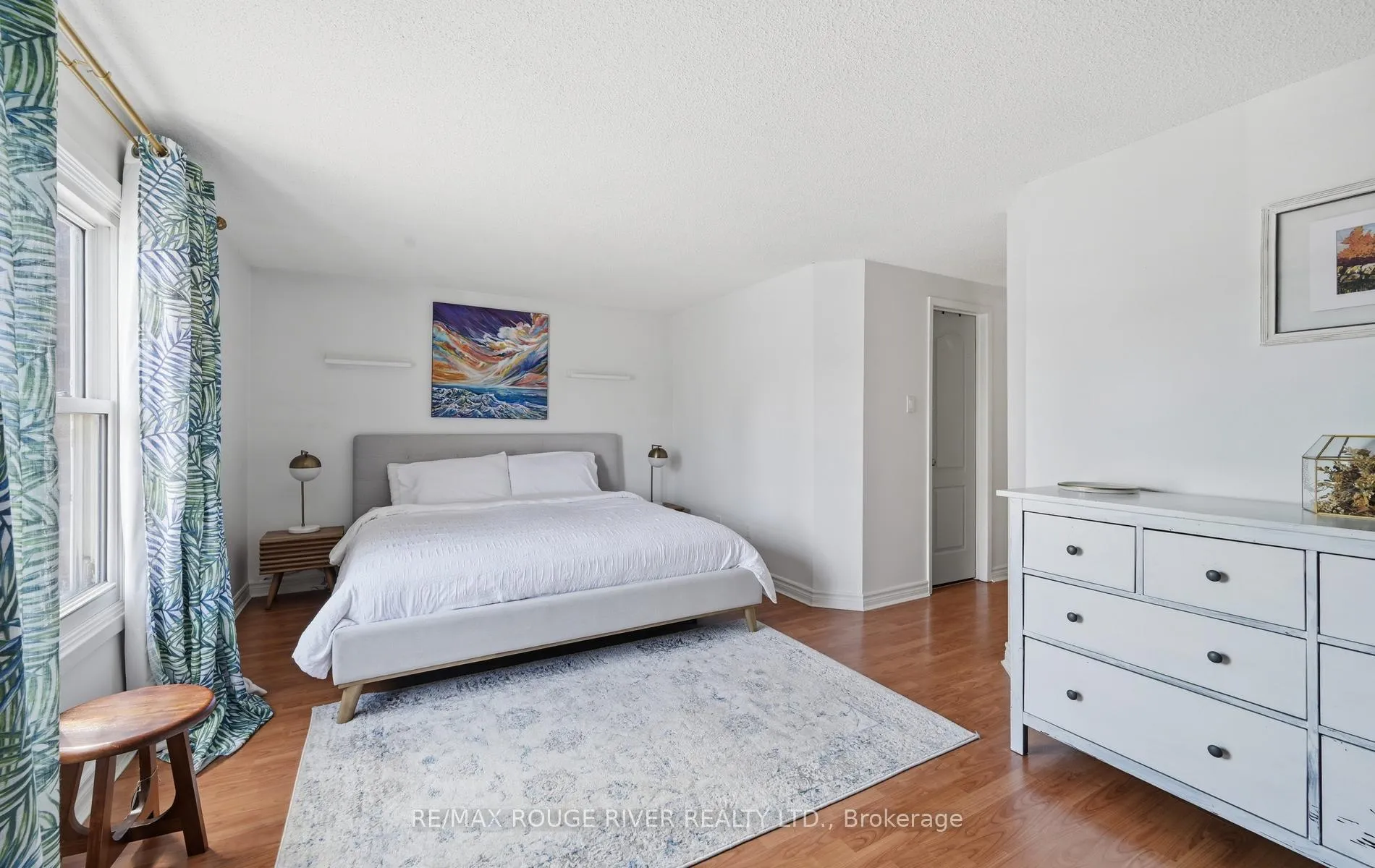 Photo 16 of 579 Cobblehill Drive, Oshawa, Pinecrest — HOMEH