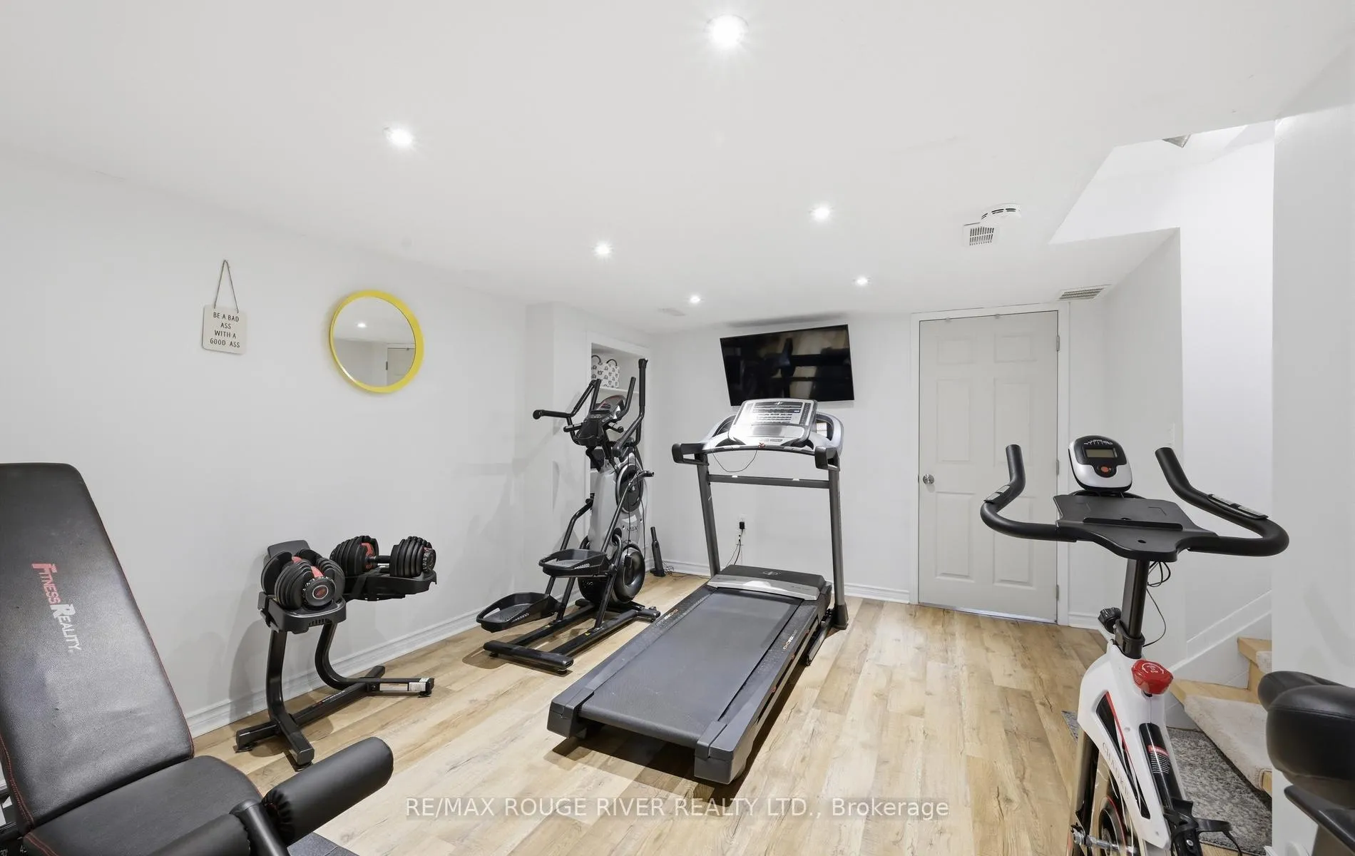 Photo 24 of 579 Cobblehill Drive, Oshawa, Pinecrest — HOMEH