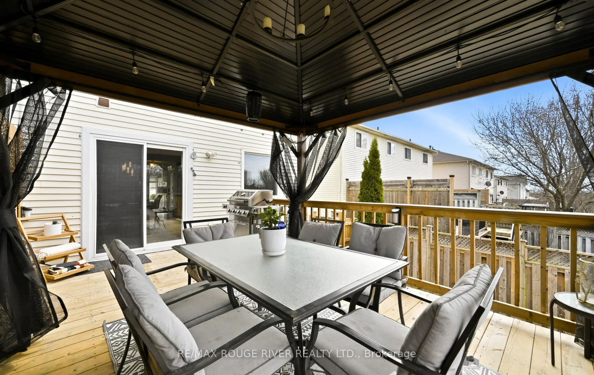 Photo 30 of 579 Cobblehill Drive, Oshawa, Pinecrest — HOMEH