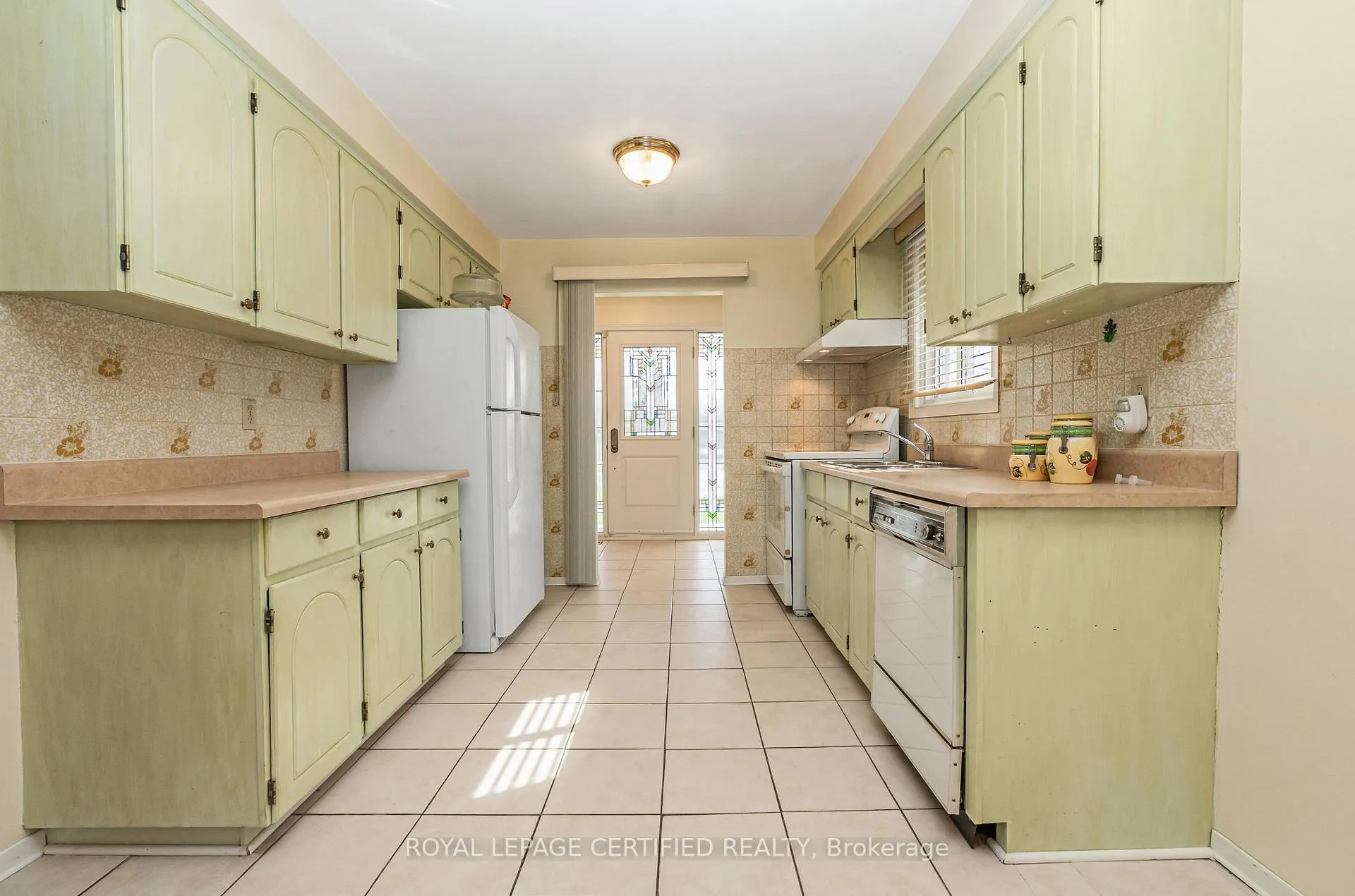 Photo 10 of 64 Malcolm Crescent, Brampton, Central Park — HOMEH