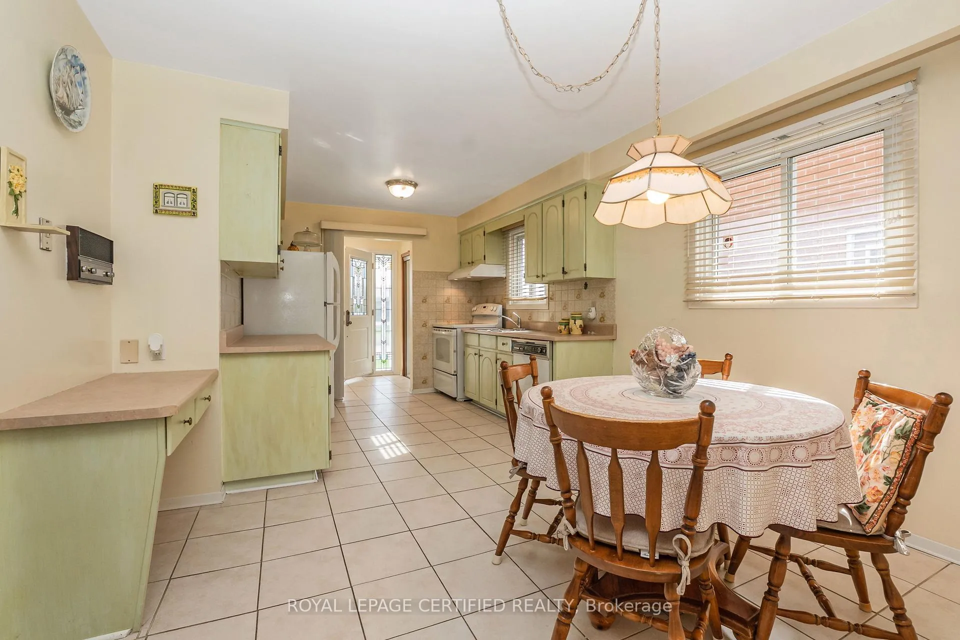 Photo 12 of 64 Malcolm Crescent, Brampton, Central Park — HOMEH