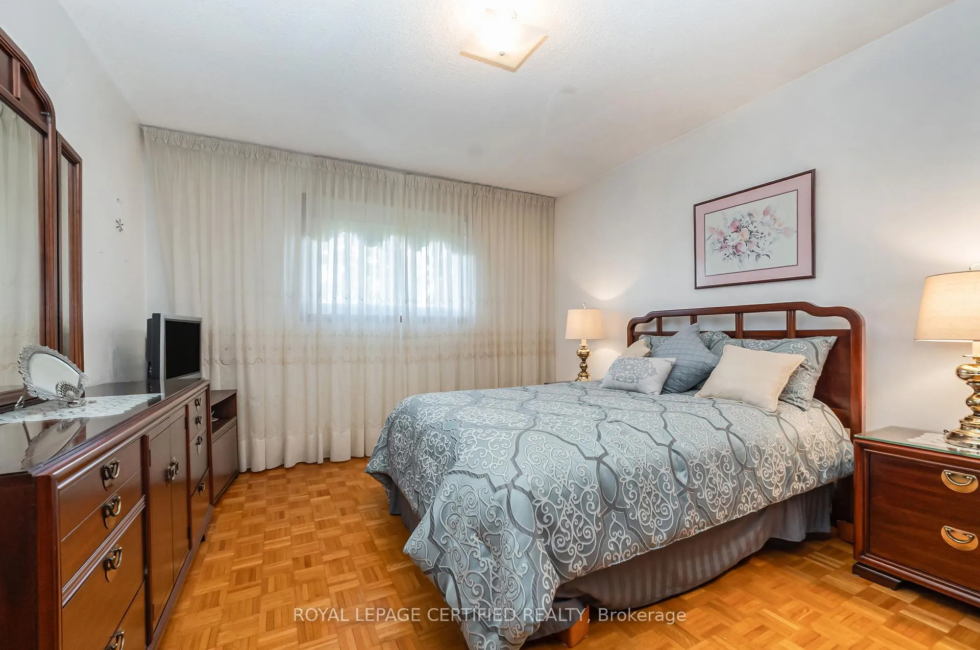 Photo 13 of 64 Malcolm Crescent, Brampton, Central Park — HOMEH