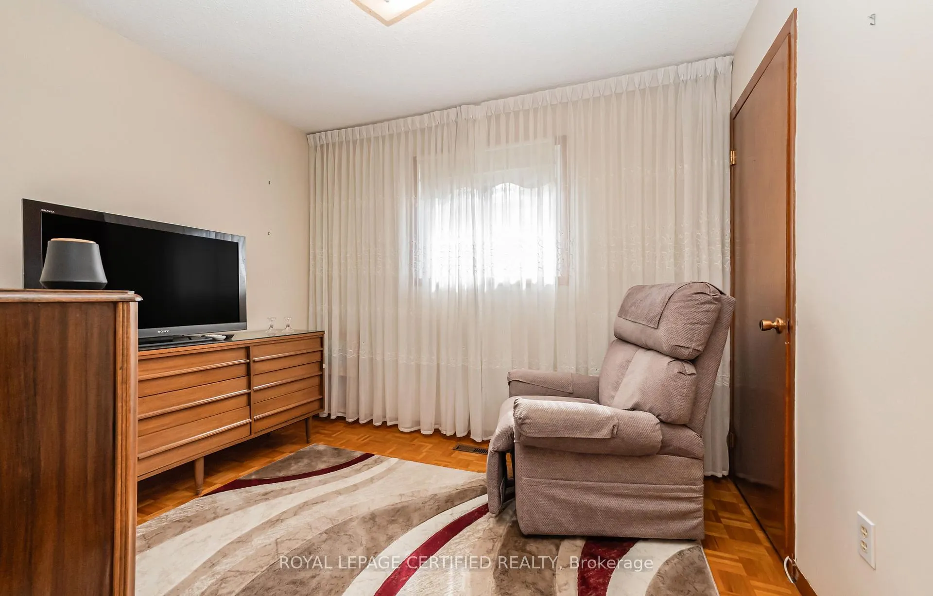 Photo 15 of 64 Malcolm Crescent, Brampton, Central Park — HOMEH