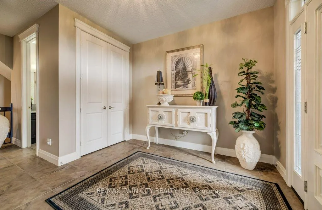 Photo 6 of 92 Kropf Drive, Wilmot — HOMEH