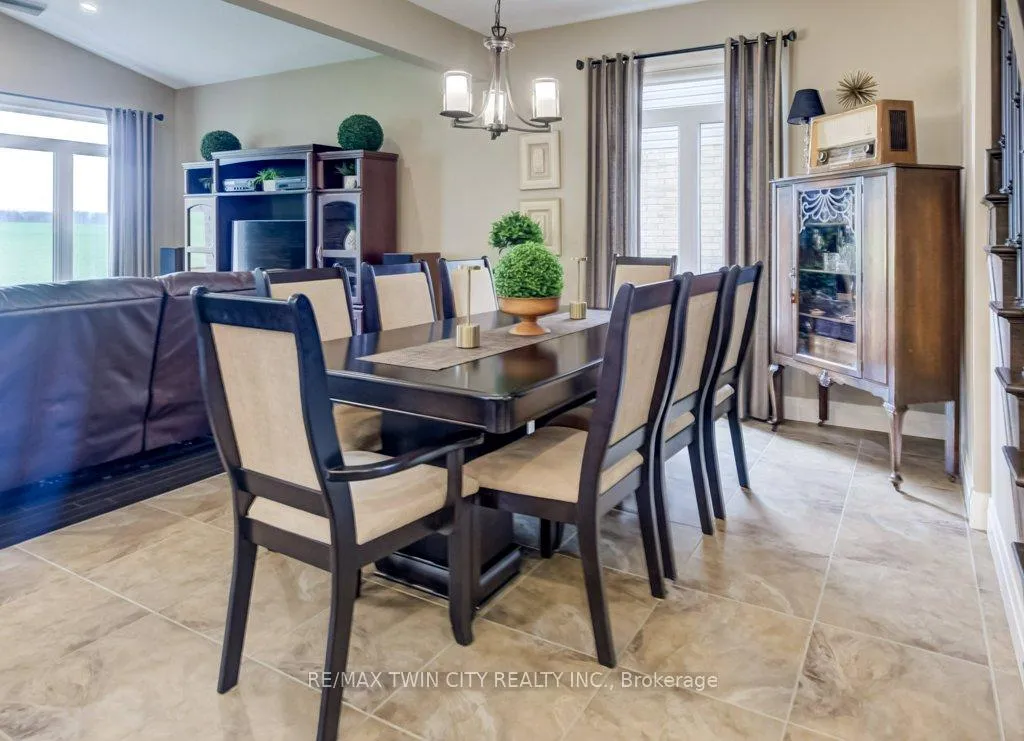 Photo 10 of 92 Kropf Drive, Wilmot — HOMEH